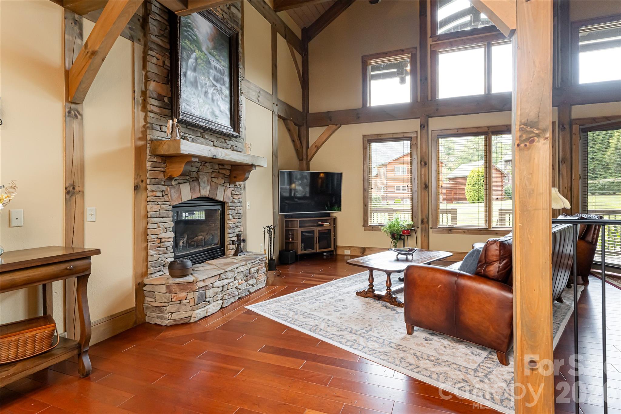 649 Panoramic Loop Property Photo 8
