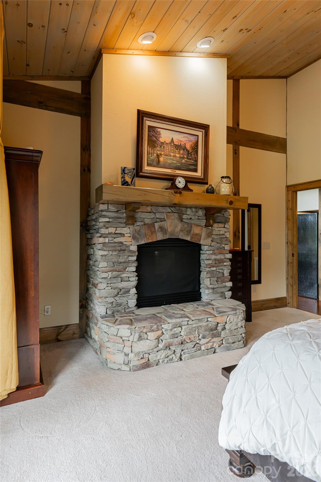 649 Panoramic Loop Property Photo 15