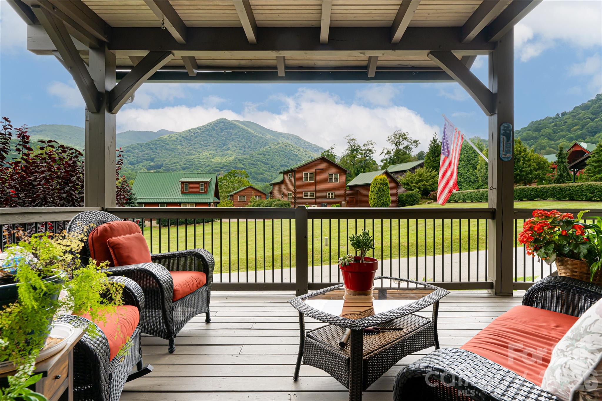 649 Panoramic Loop Property Photo 16