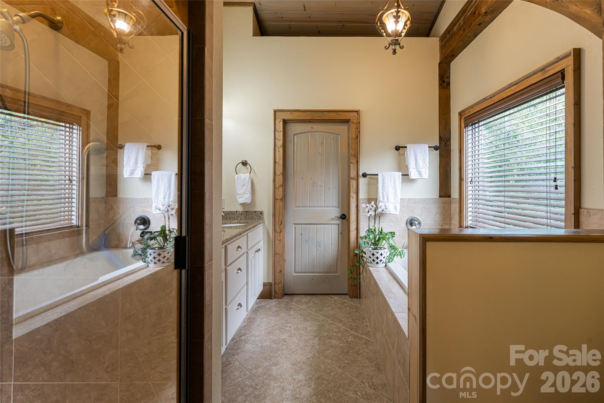 649 Panoramic Loop Property Photo 17