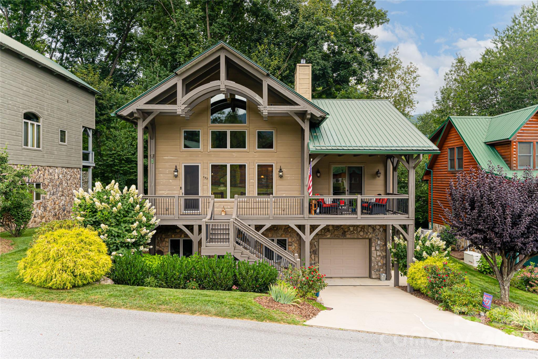 649 Panoramic Loop Property Photo 37