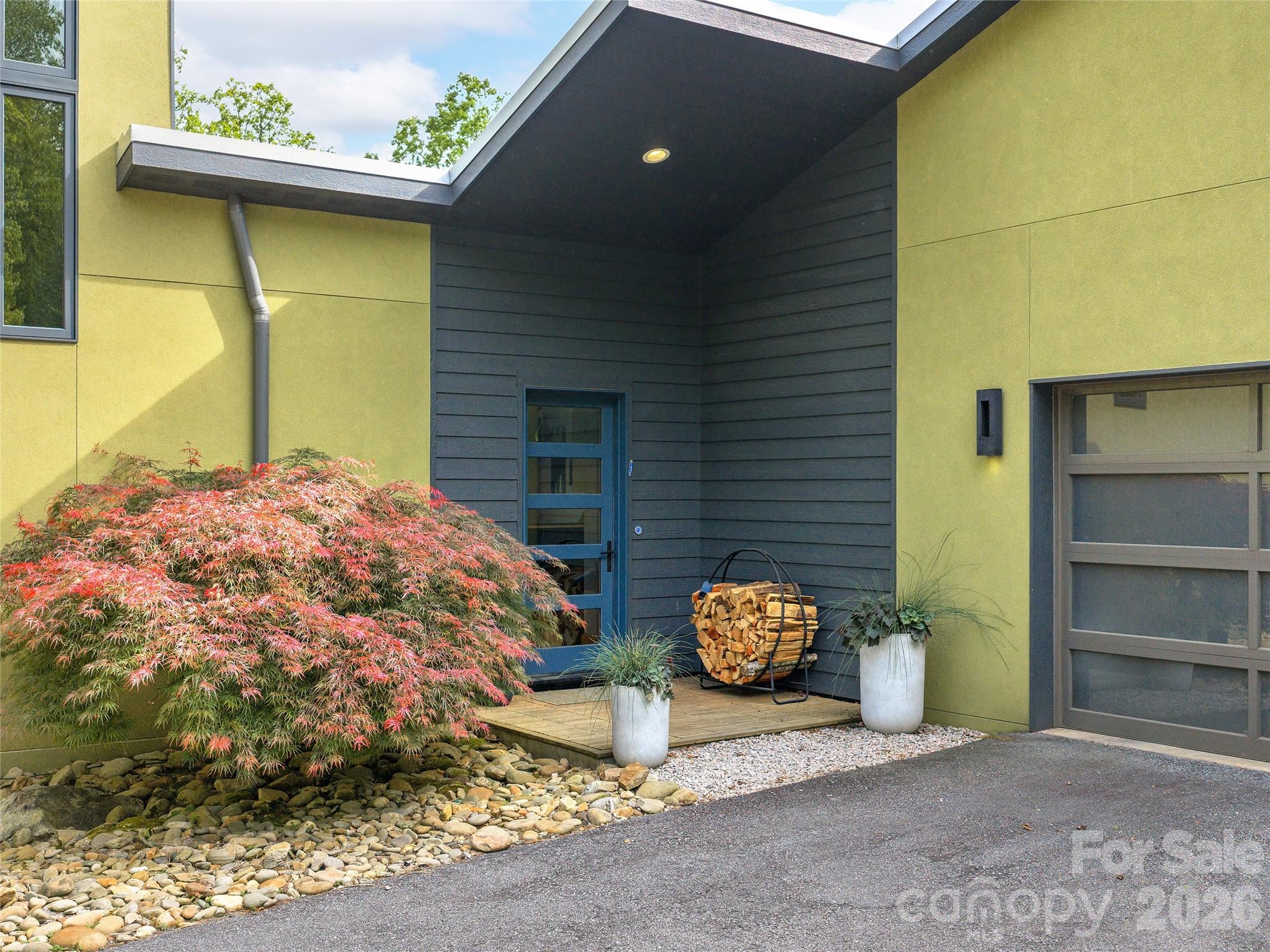 15 Sourwood Lane Property Photo 3