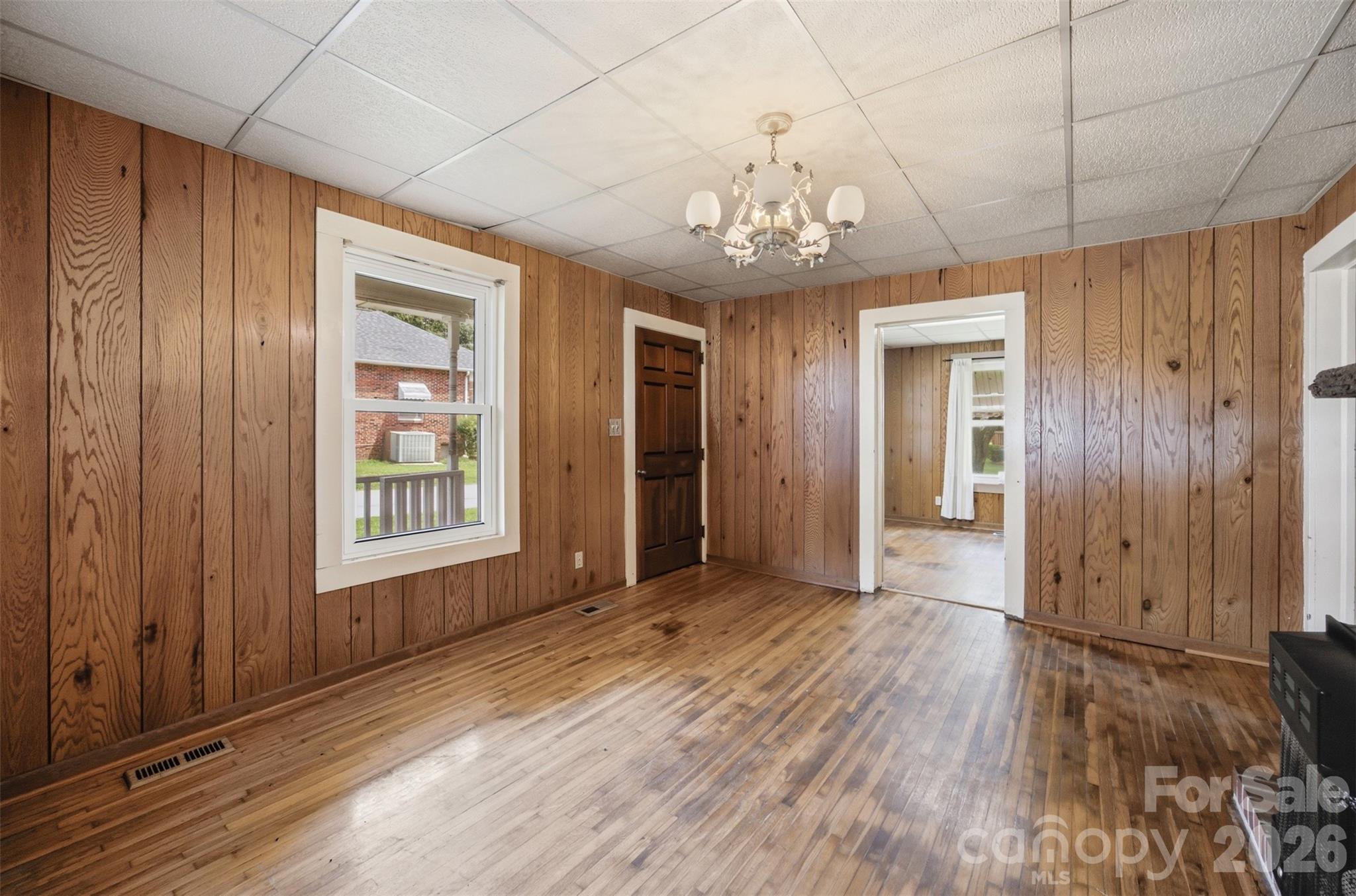 303 2nd Street Property Photo 5