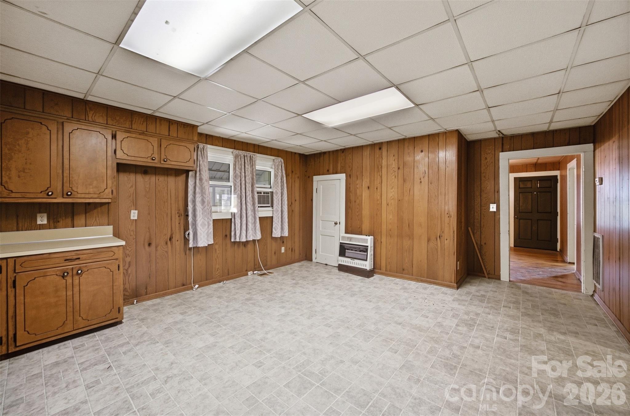 303 2nd Street Property Photo 7