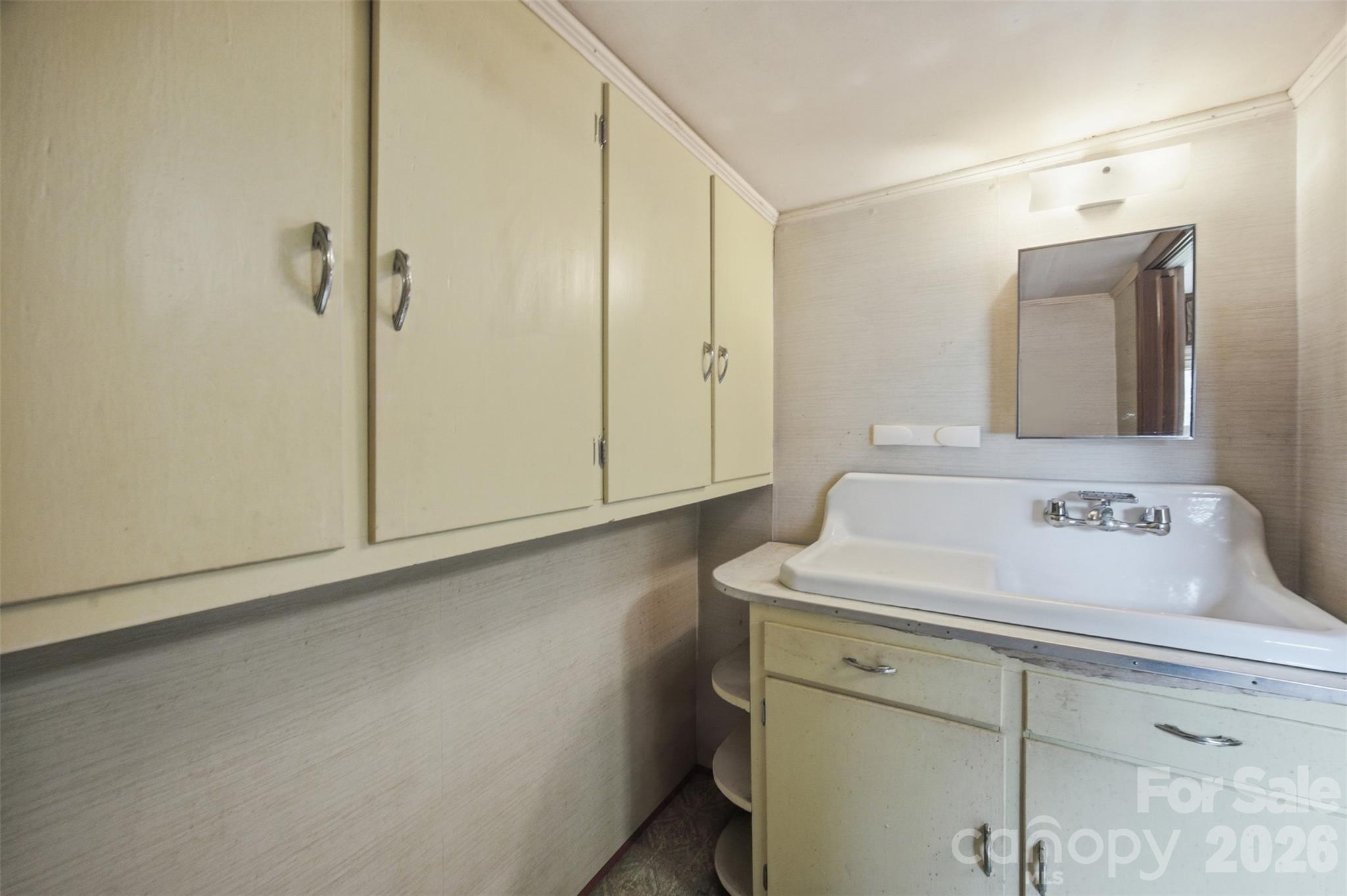 303 2nd Street Property Photo 14