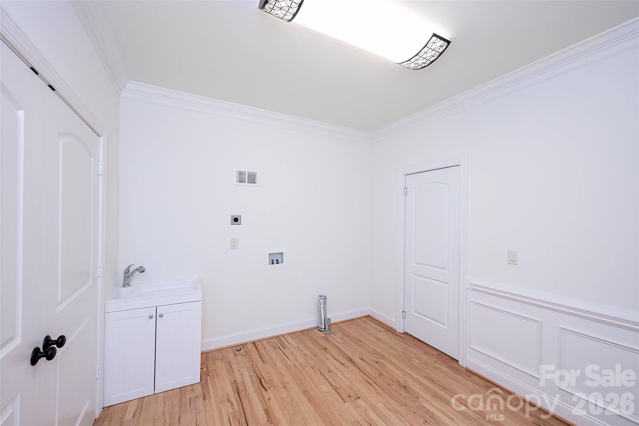 939 Linda Lane Property Photo 12