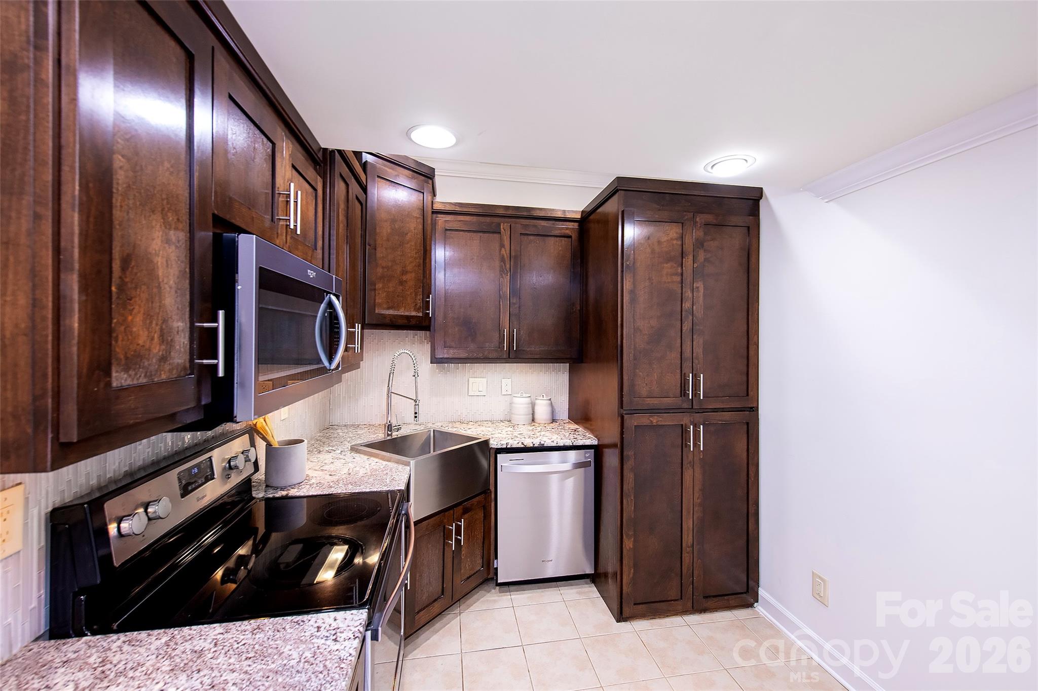 939 Linda Lane Property Photo 34