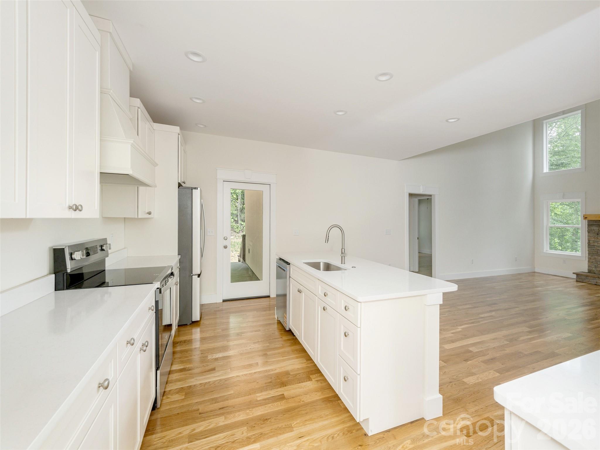 366 Mistletoe Trail Property Photo 12