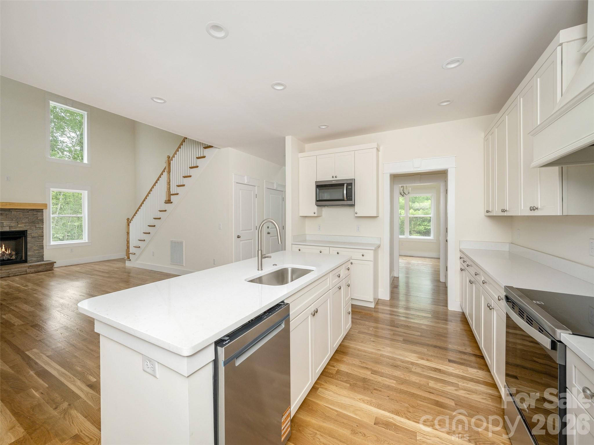 366 Mistletoe Trail Property Photo 13