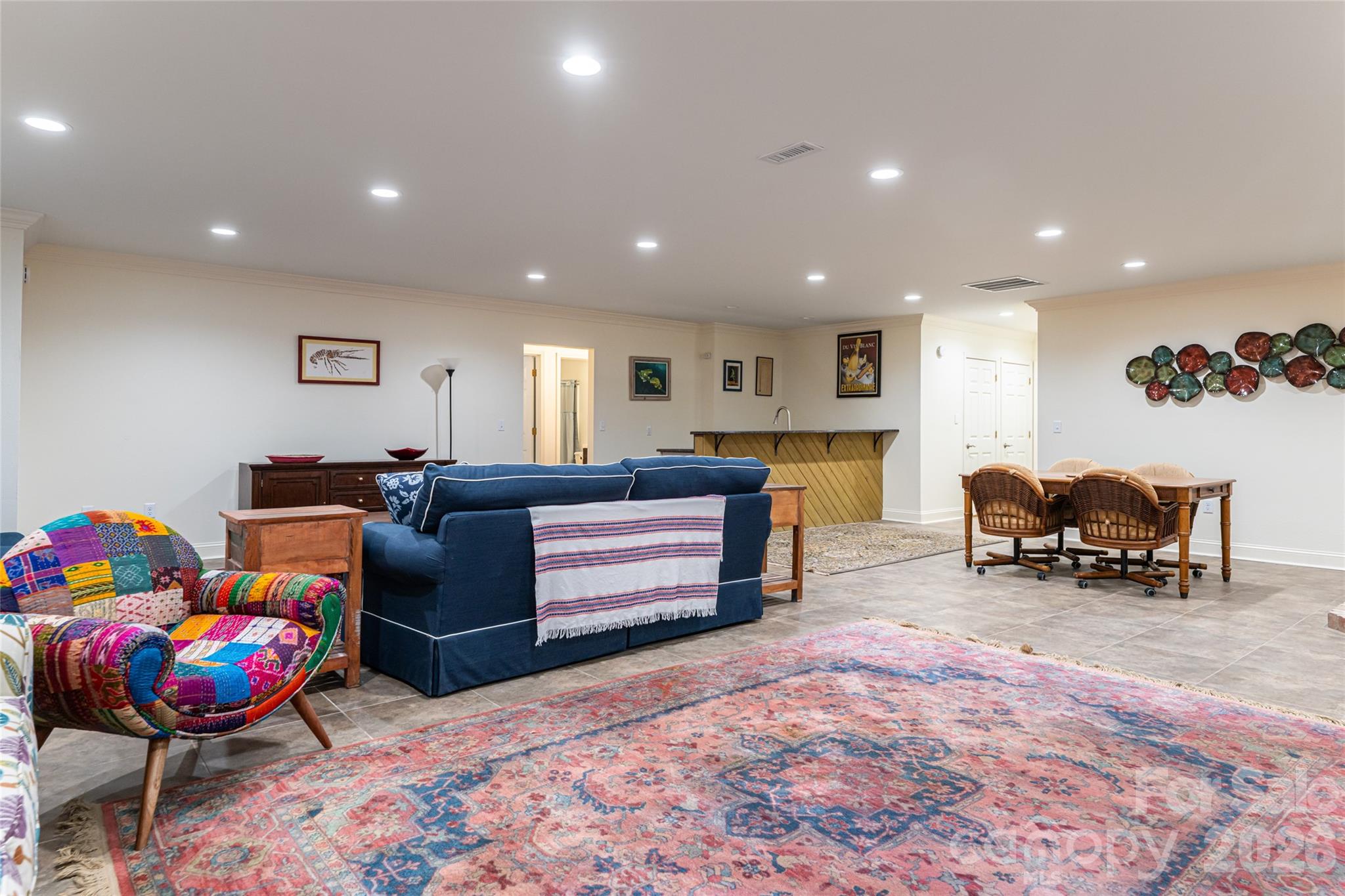 106 Oak Hollow Court Property Photo 4