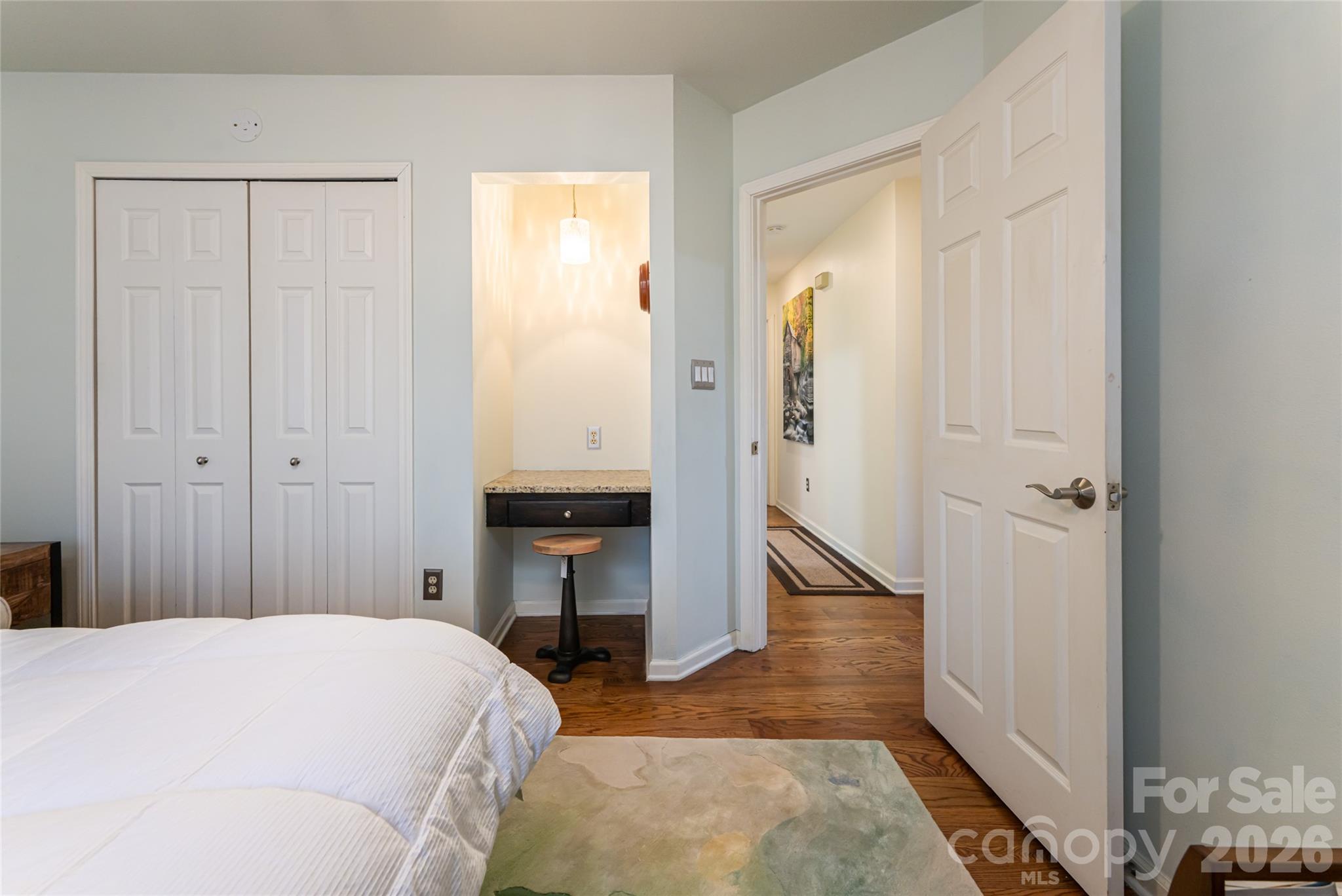 106 Oak Hollow Court Property Photo 28