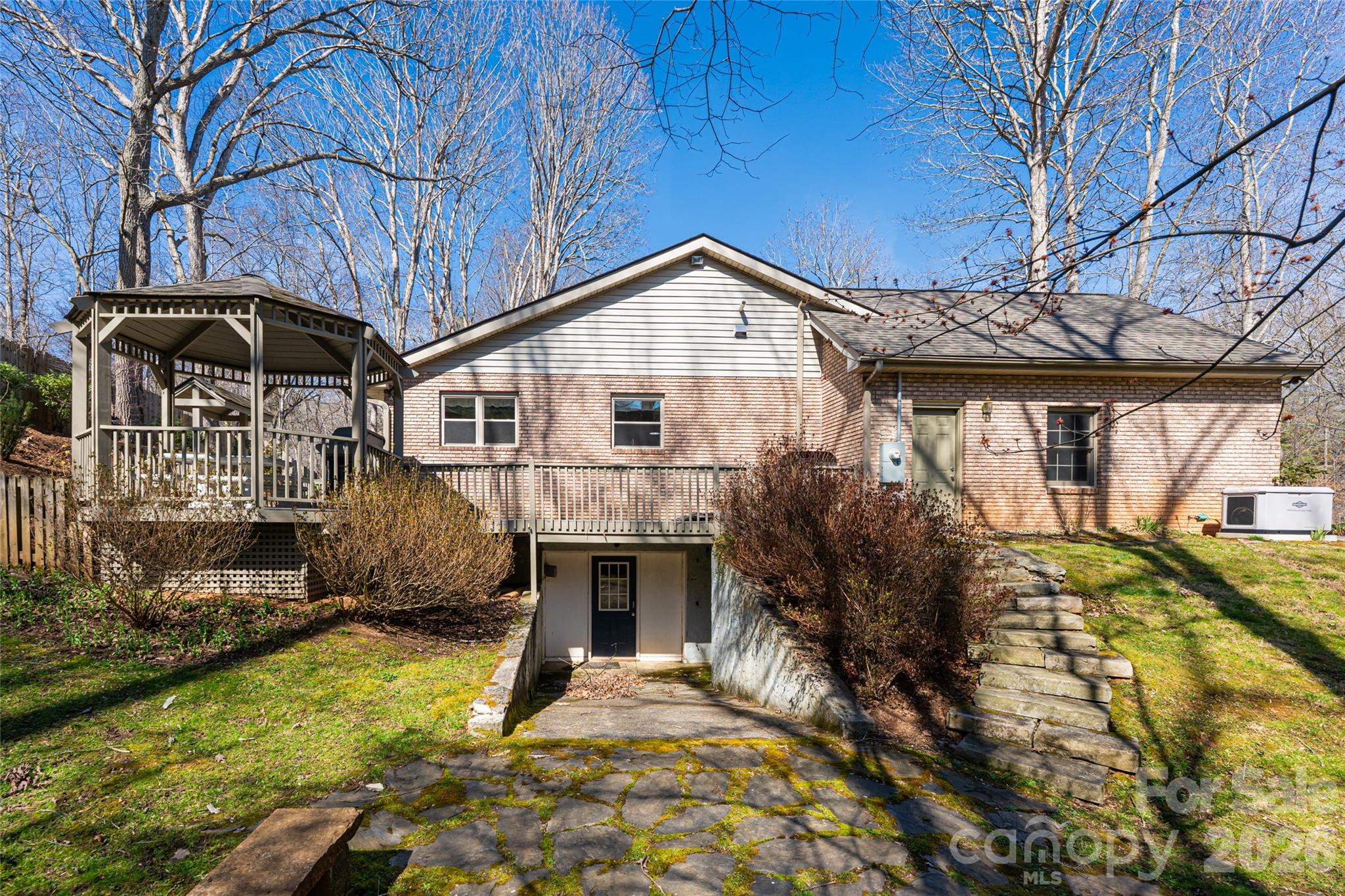 106 Oak Hollow Court Property Photo 44