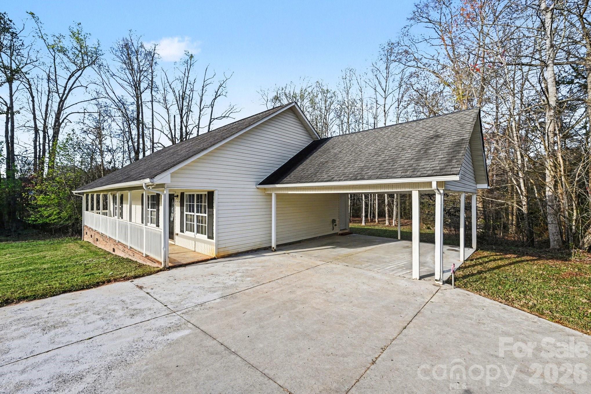 113 Haven Lane Property Photo 1