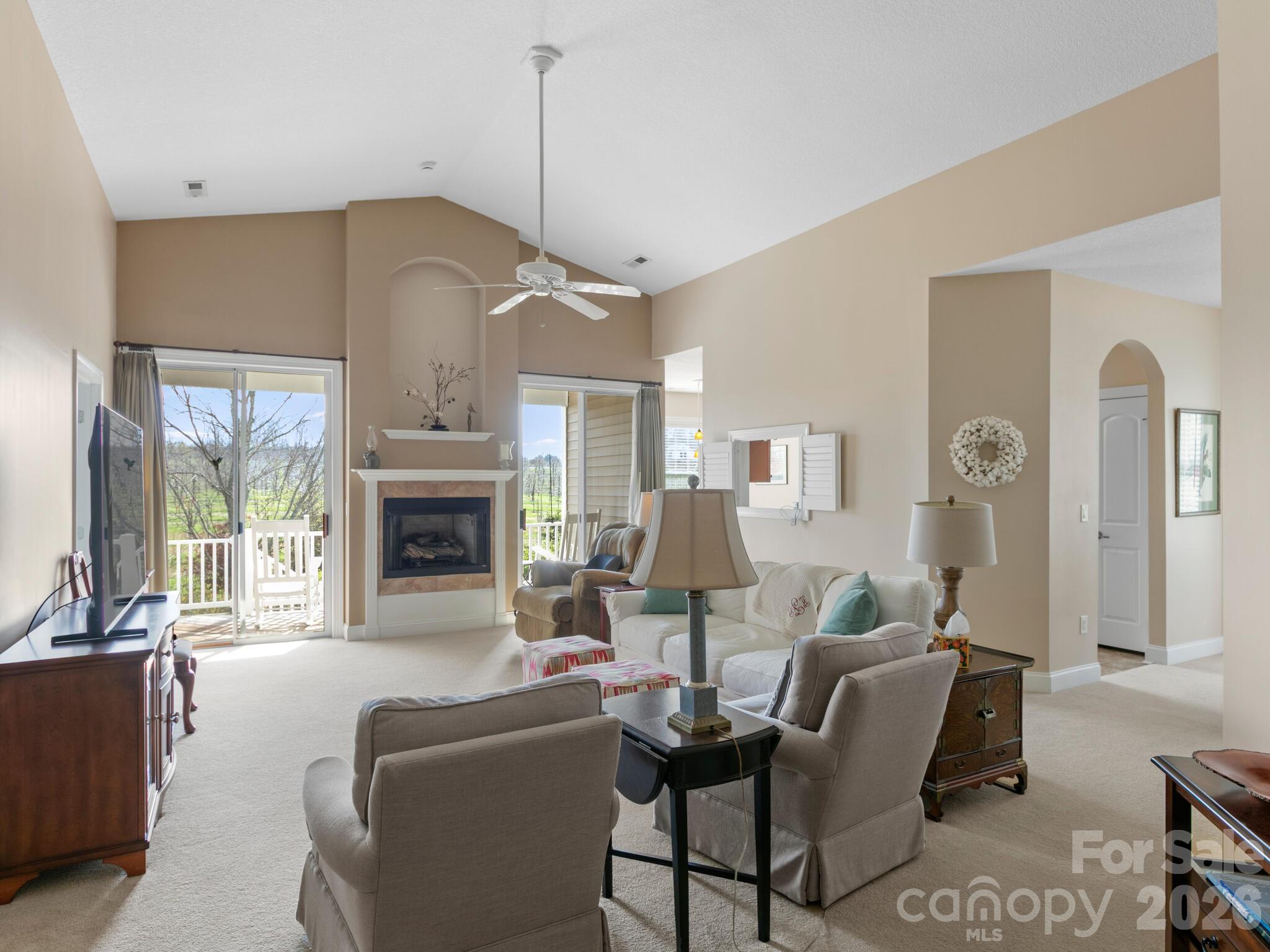 7 Eagle Creek Trail Property Photo 6