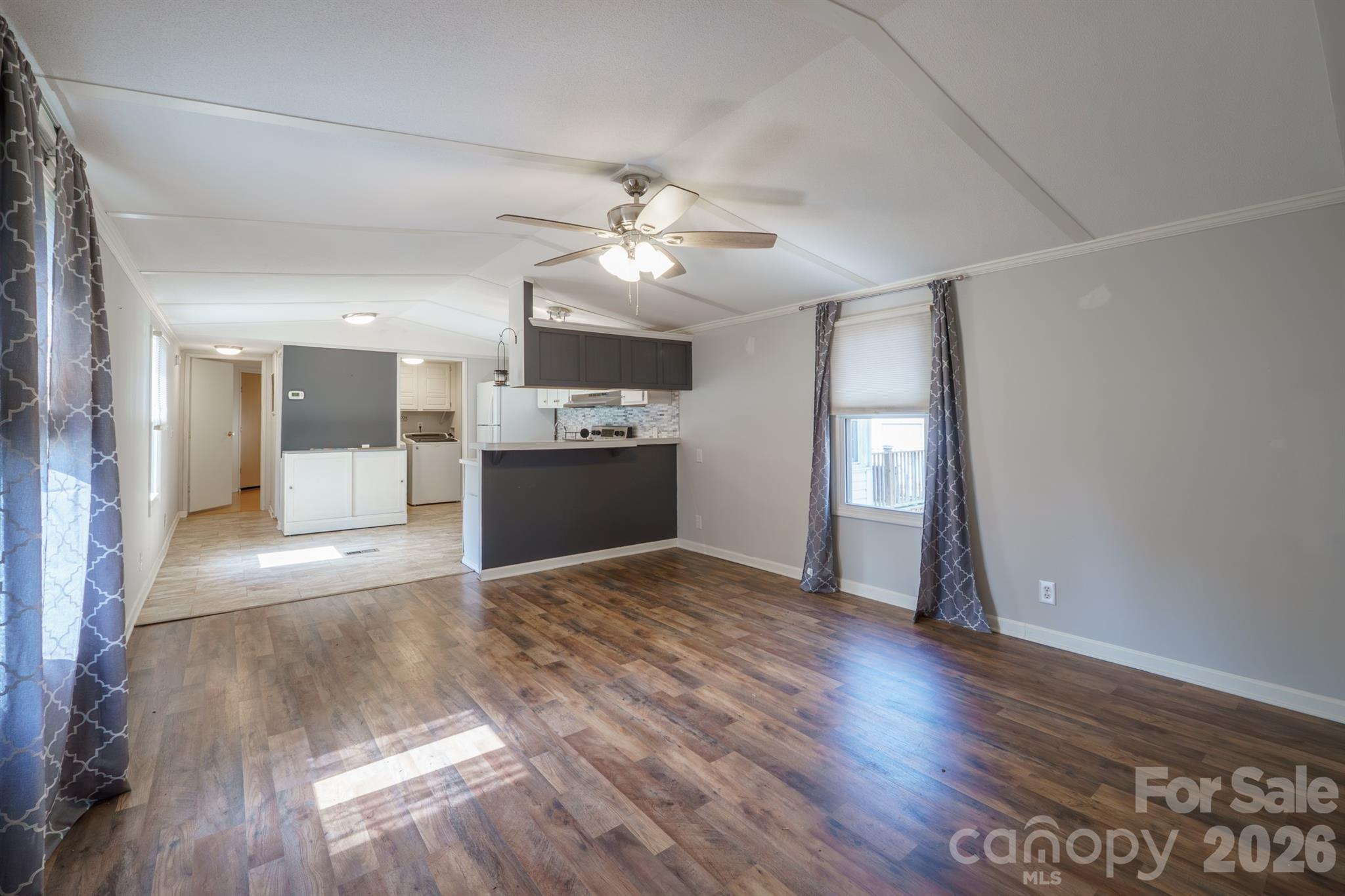 222 Summertree Drive Property Photo 17