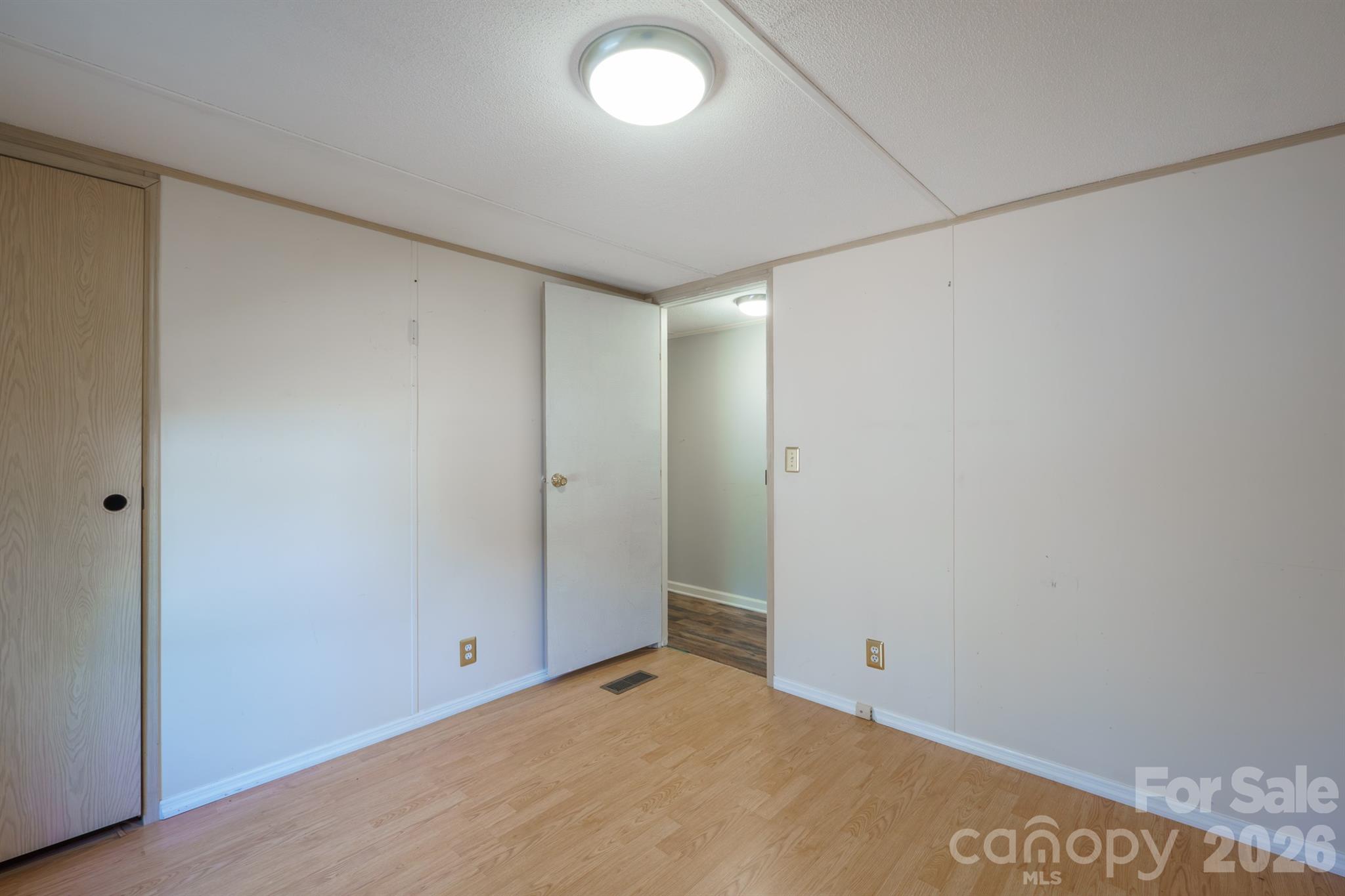 222 Summertree Drive Property Photo 22