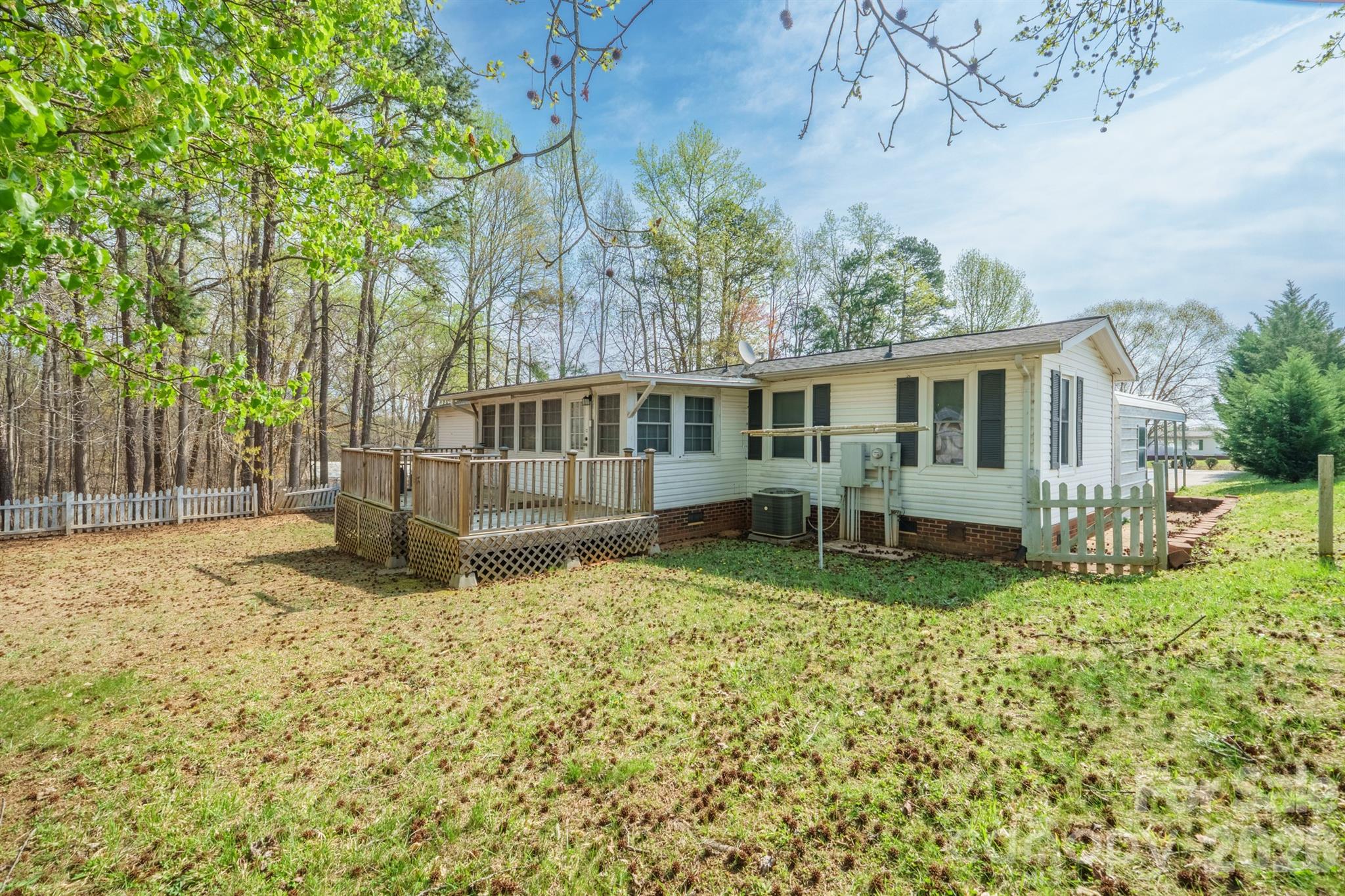 222 Summertree Drive Property Photo 24