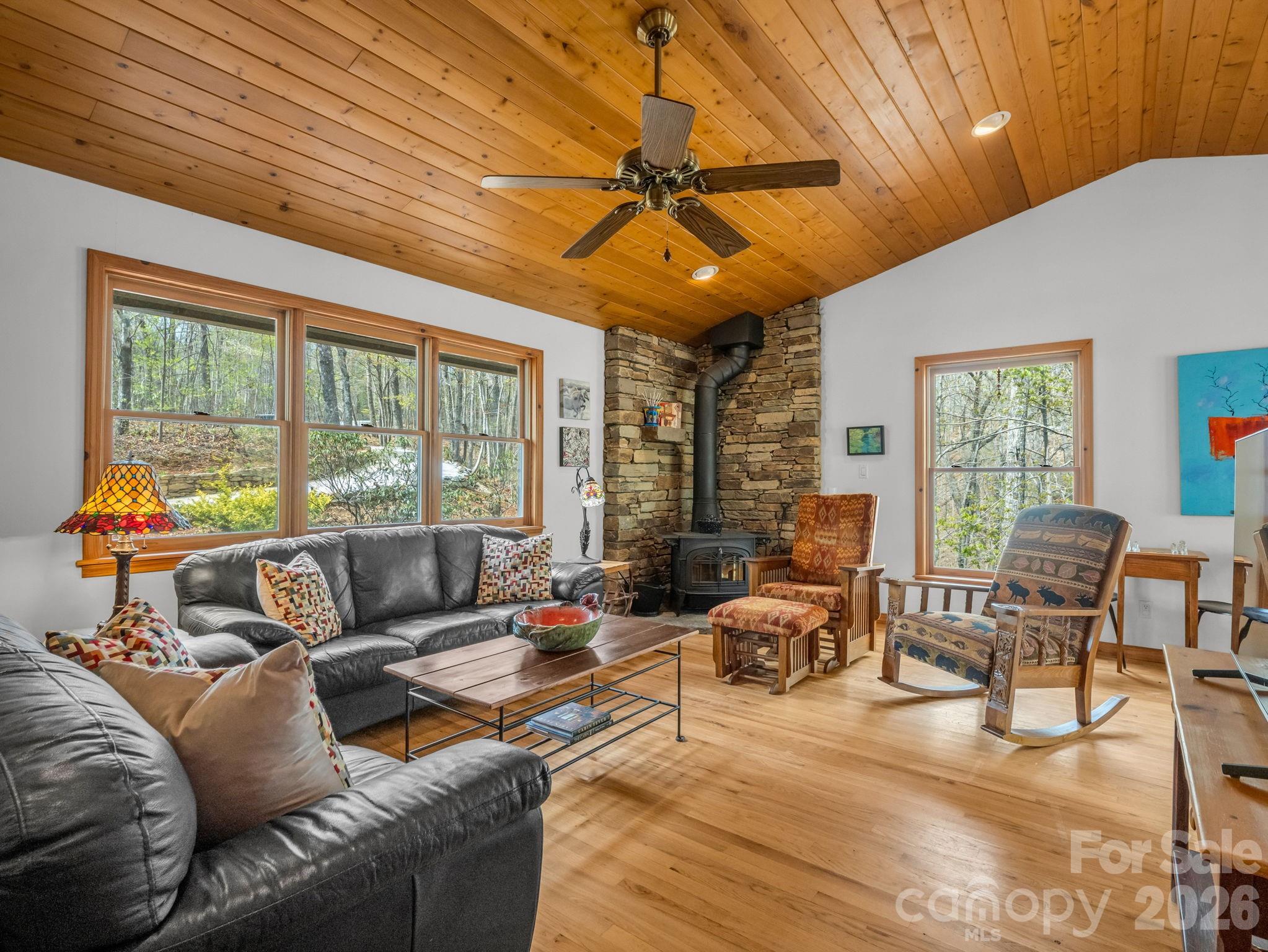 780 Rixhaven Drive Property Photo 11