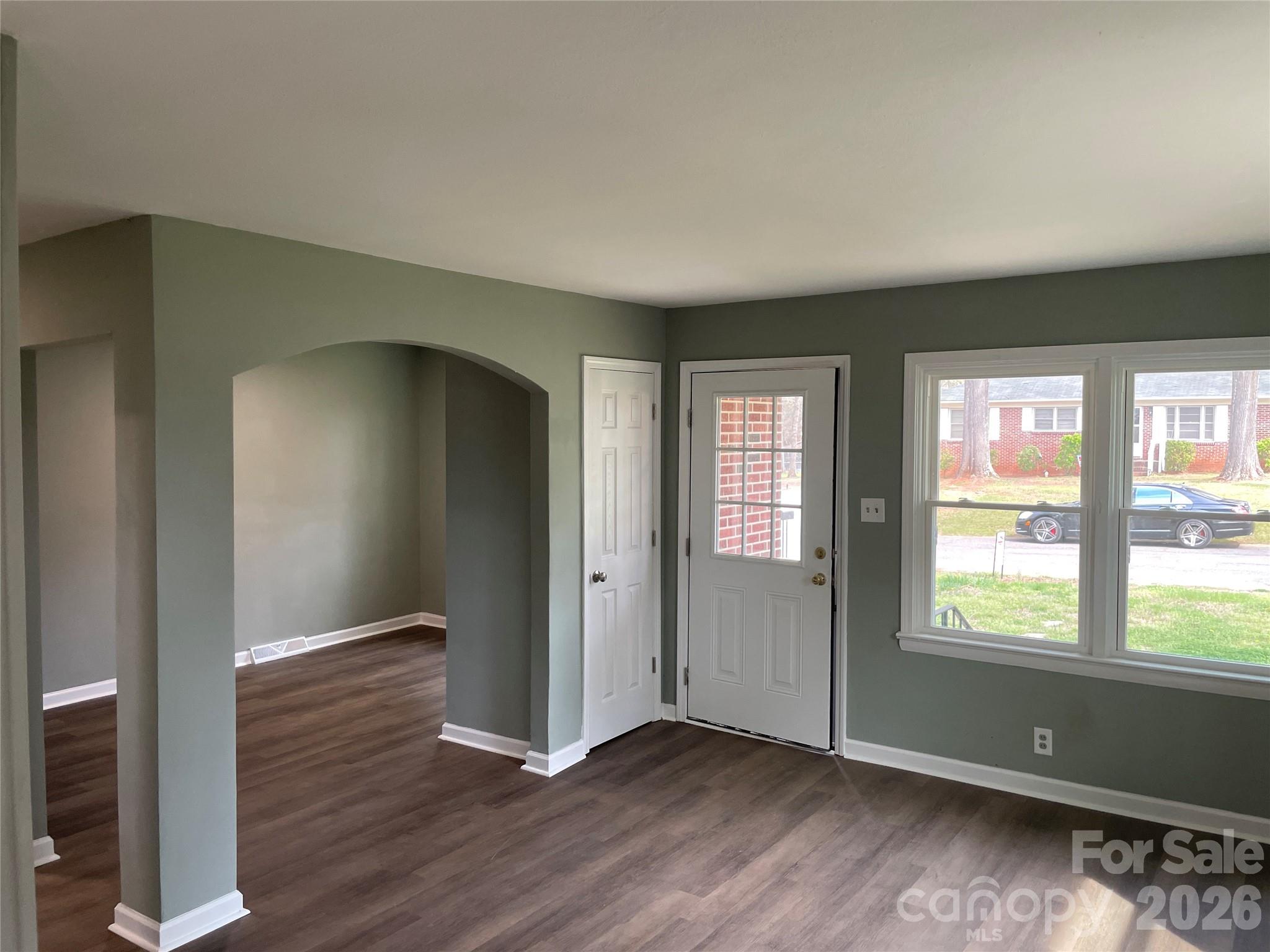 107 Berry Street Property Photo 8