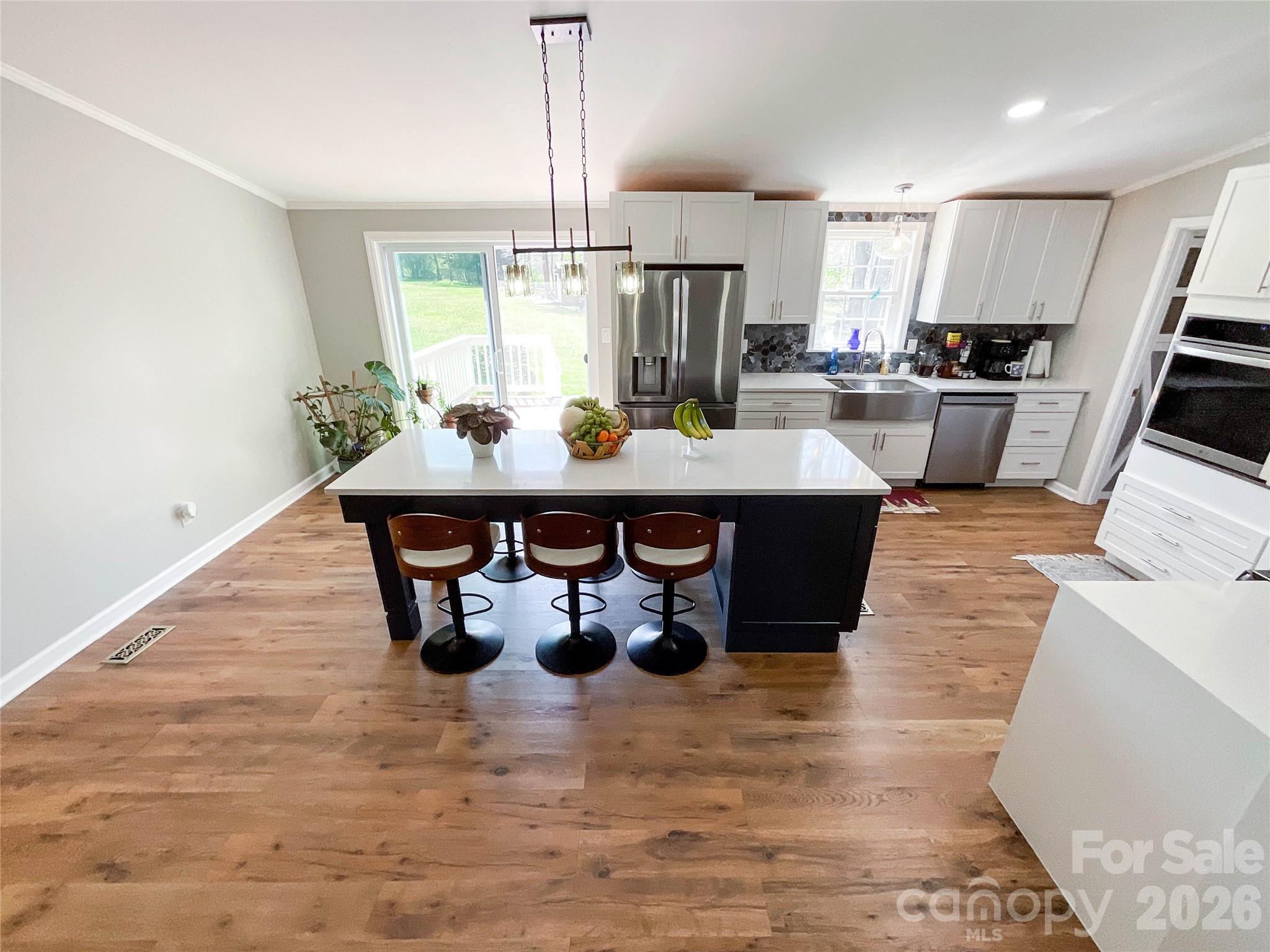 7706 Davis Road Property Photo 5