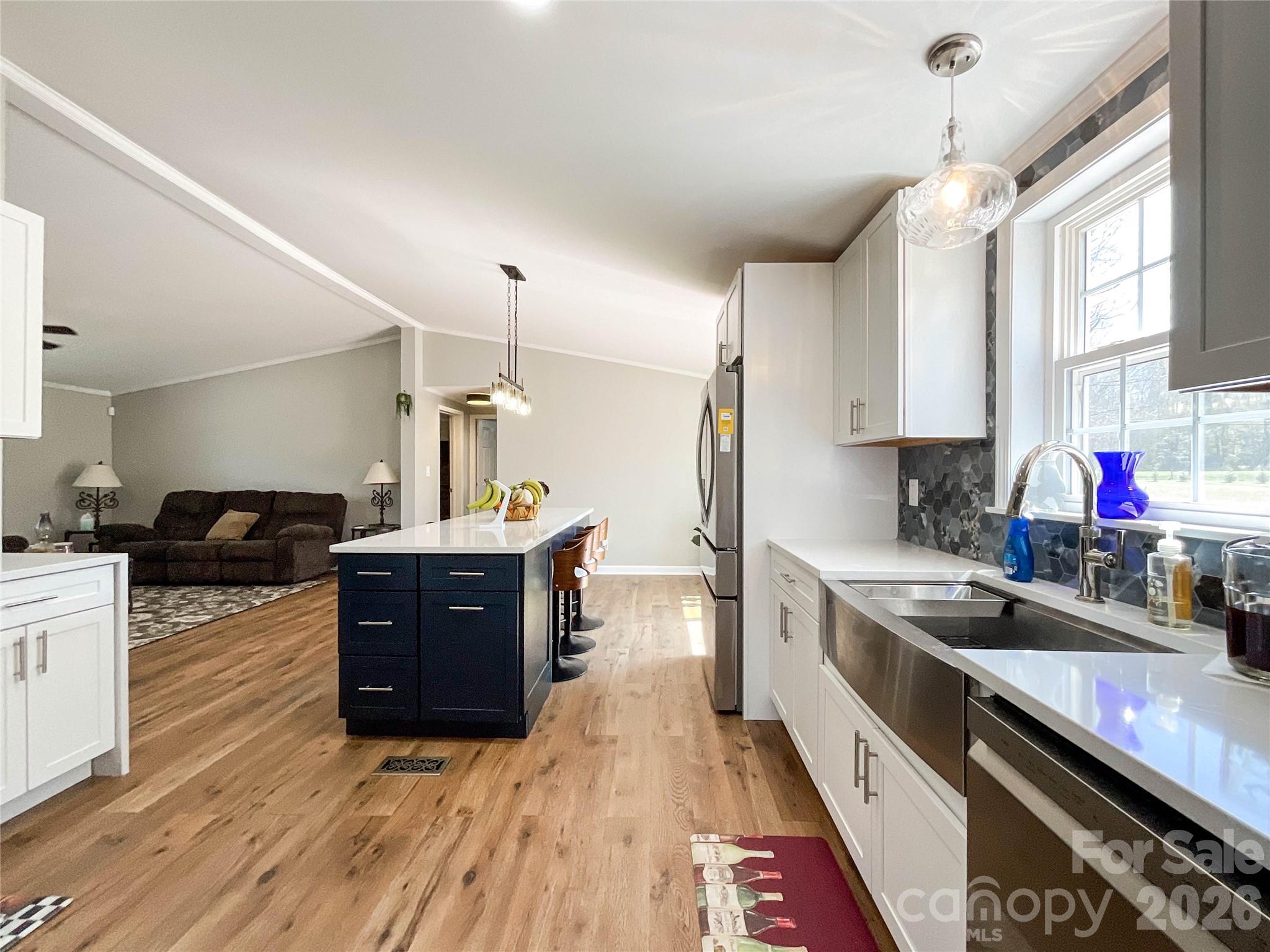 7706 Davis Road Property Photo 7