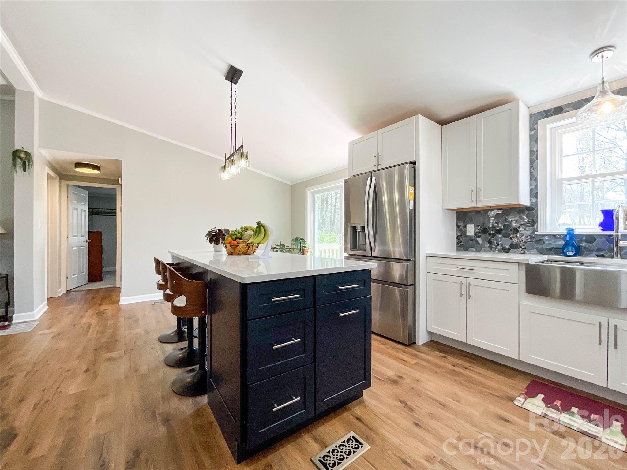 7706 Davis Road Property Photo 8