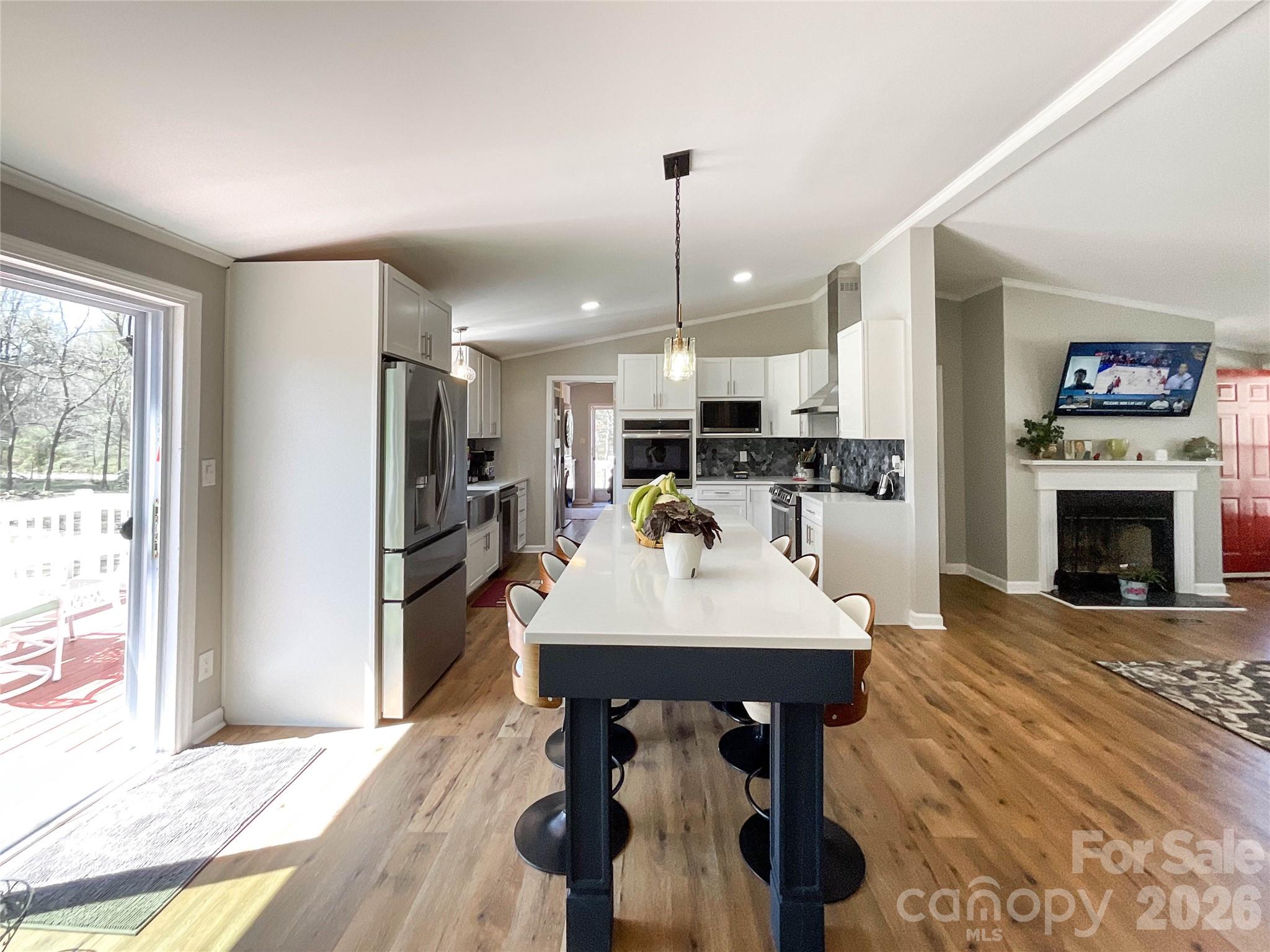 7706 Davis Road Property Photo 9