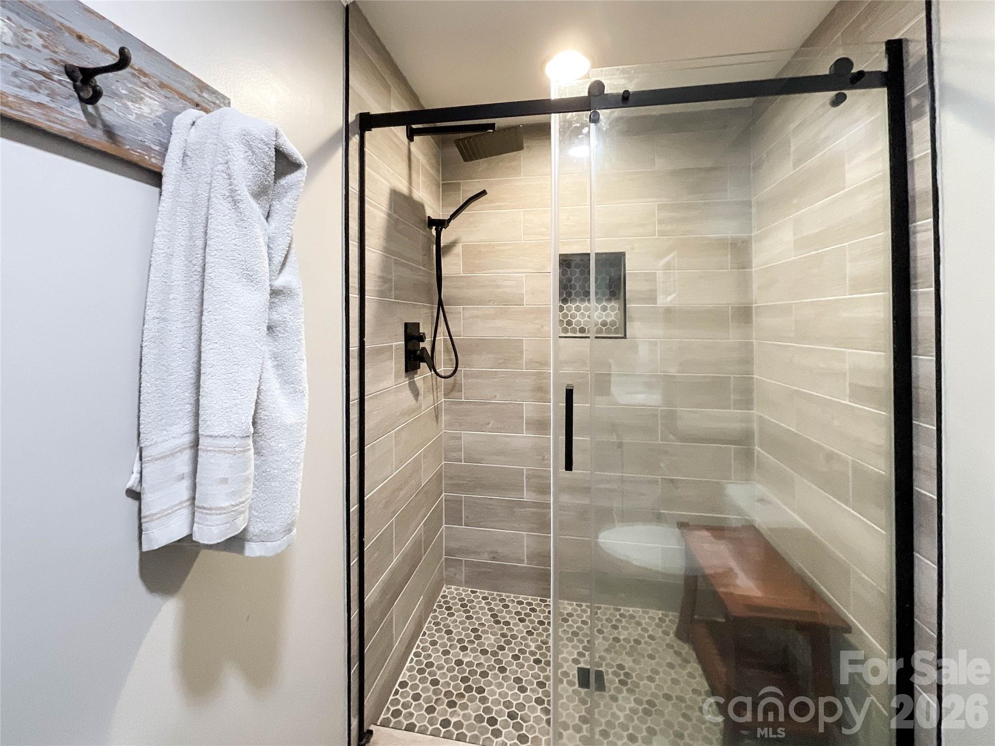 7706 Davis Road Property Photo 18