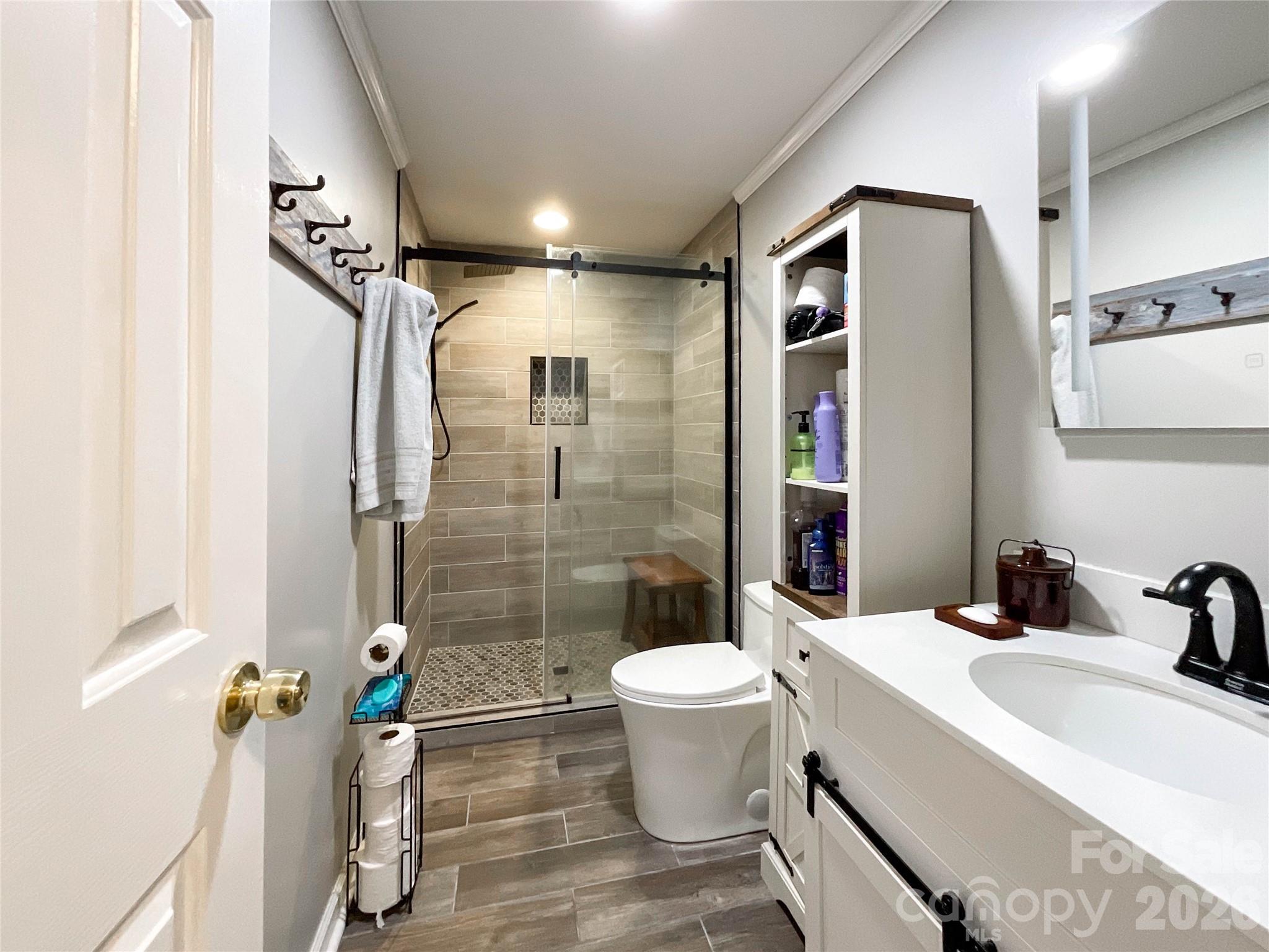 7706 Davis Road Property Photo 20