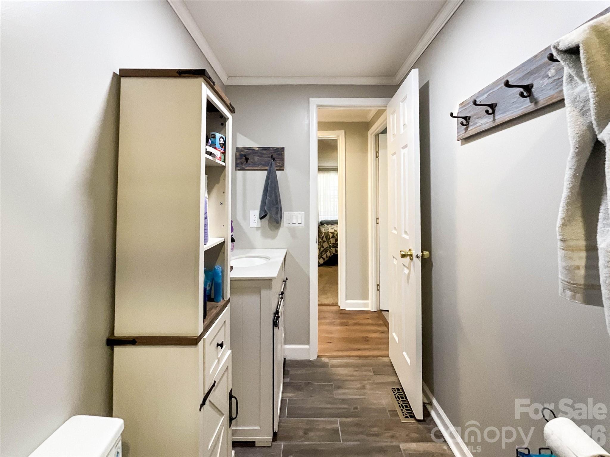 7706 Davis Road Property Photo 27