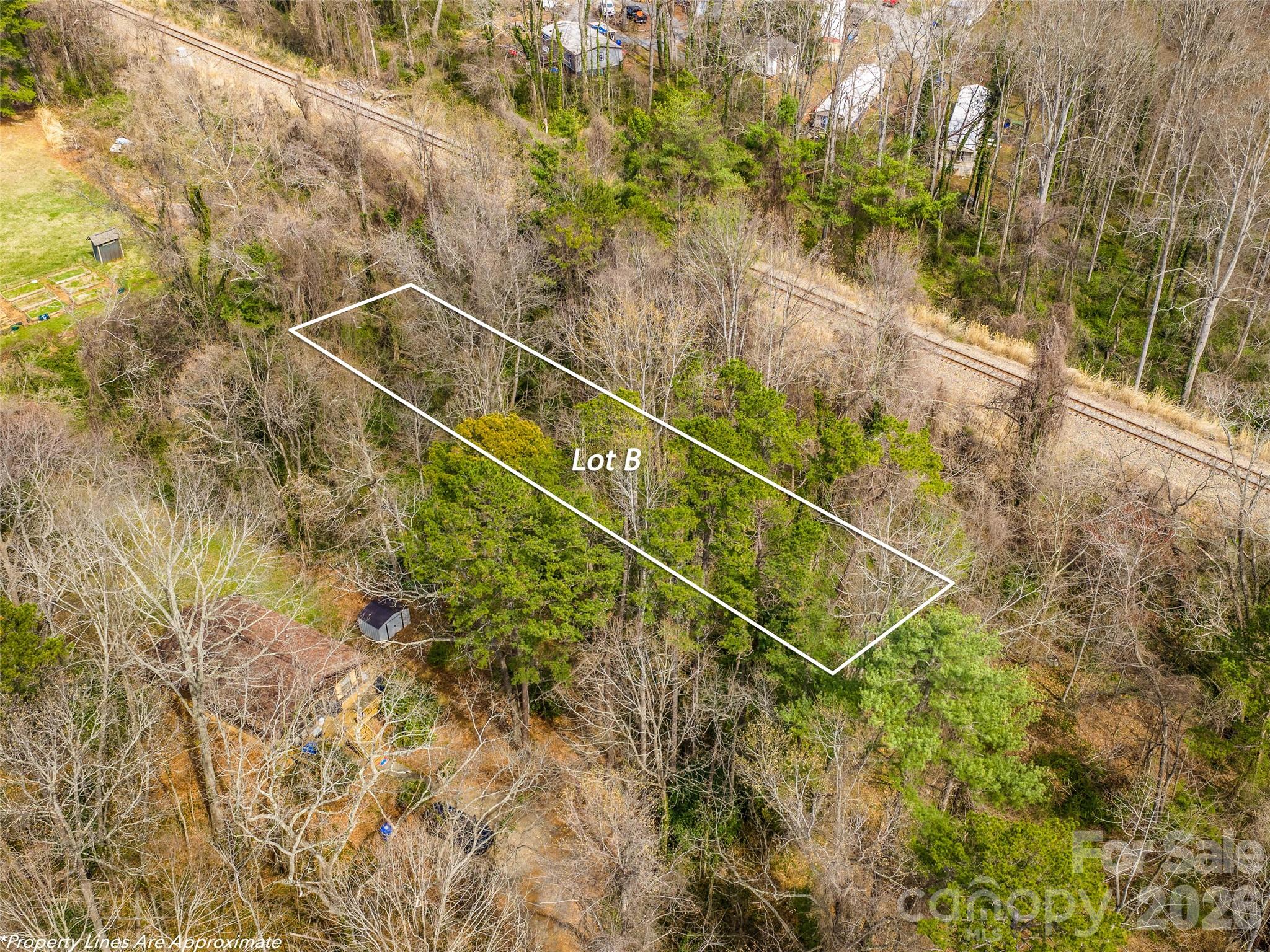 99999 Summit Avenue A & B Property Photo 5