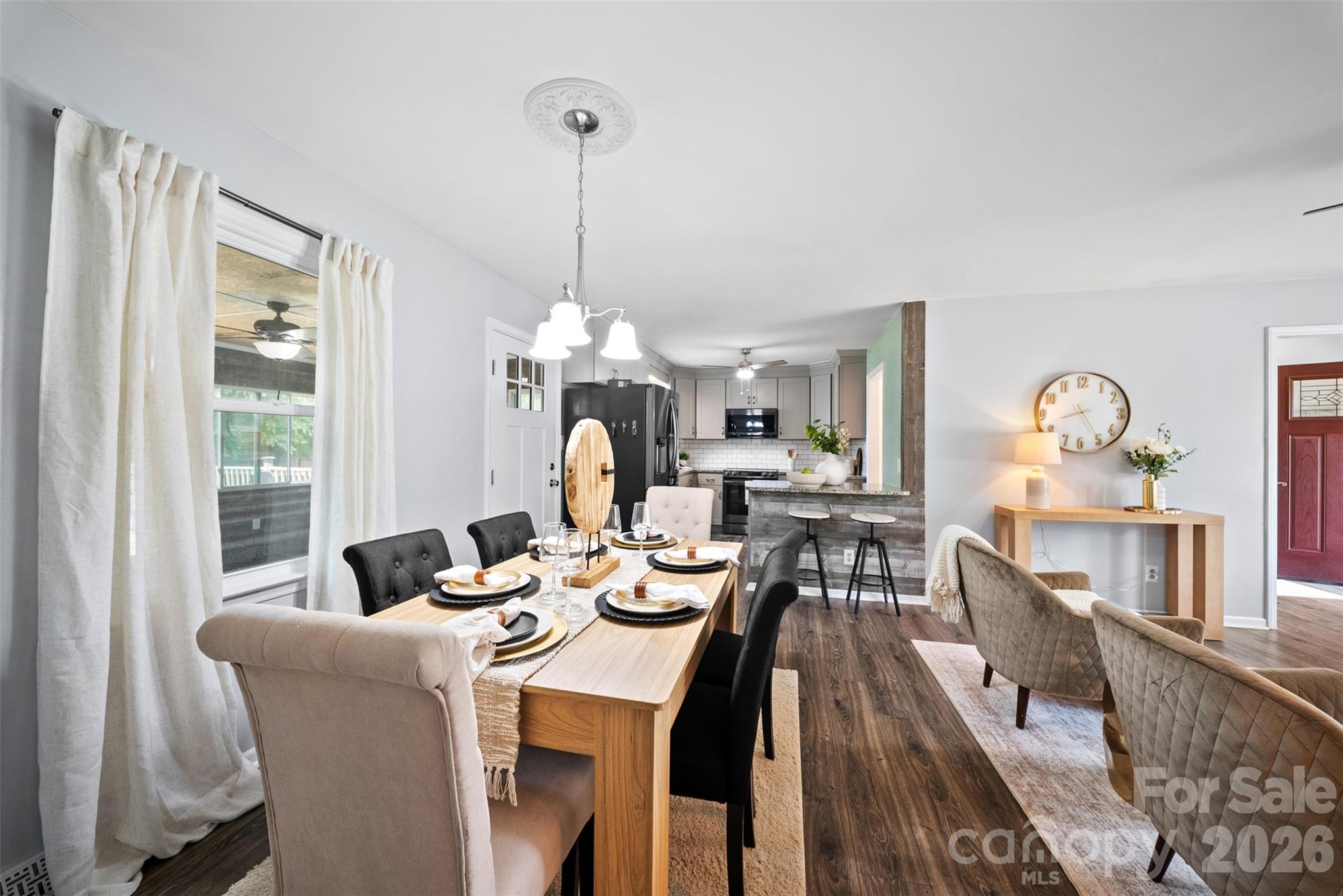 3832 Elkwood Court Property Photo 6