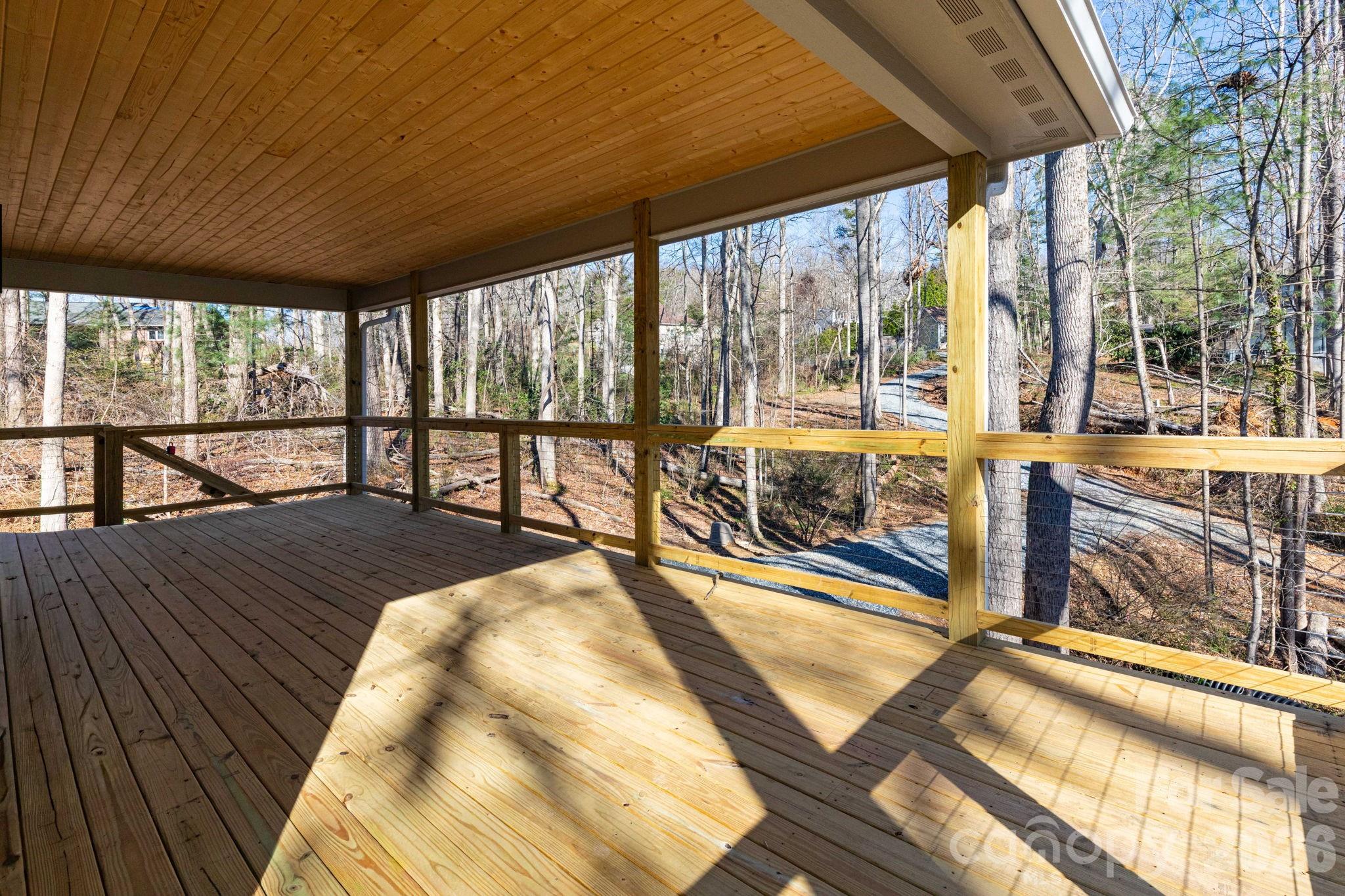 137 E Arbutus Trail Property Photo 7