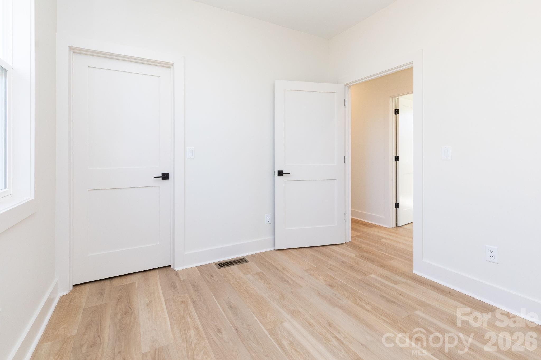 137 E Arbutus Trail Property Photo 18