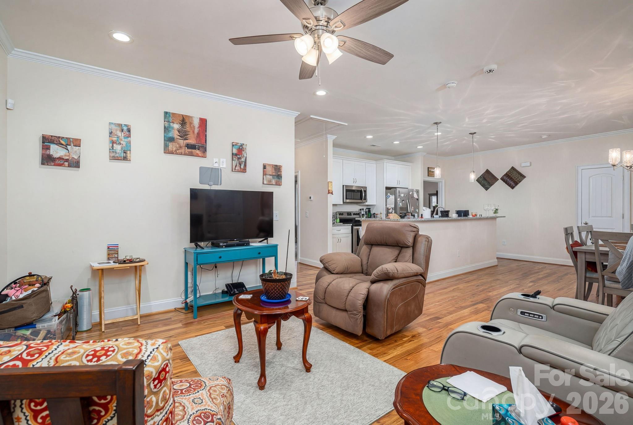 209 Wood Street Property Photo 9