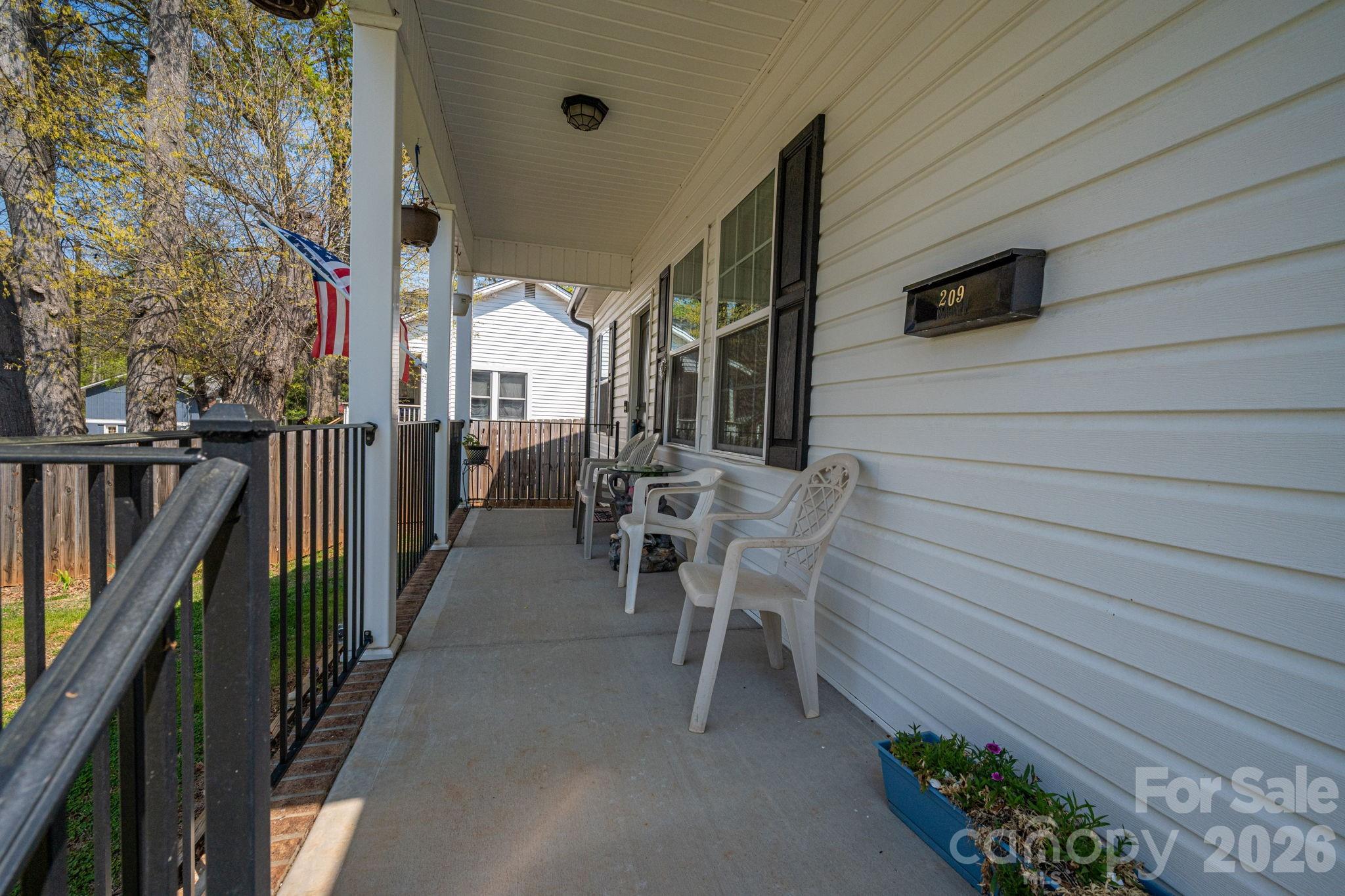 209 Wood Street Property Photo 29