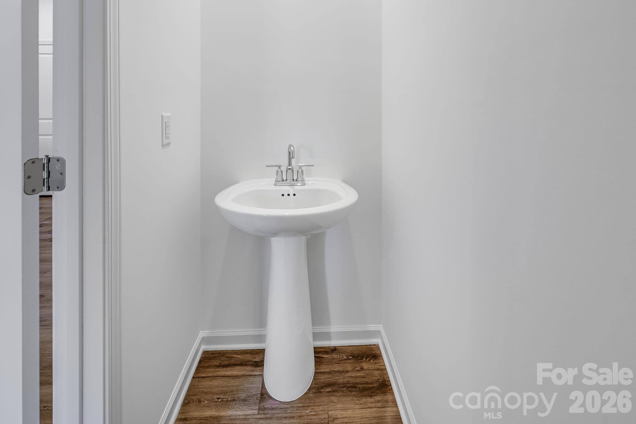 616 Sparano Loop Property Photo 6
