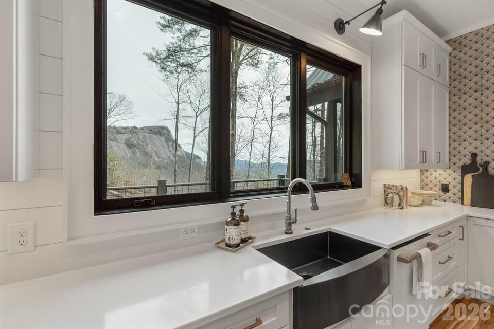 692 Lost Trail Property Photo 18