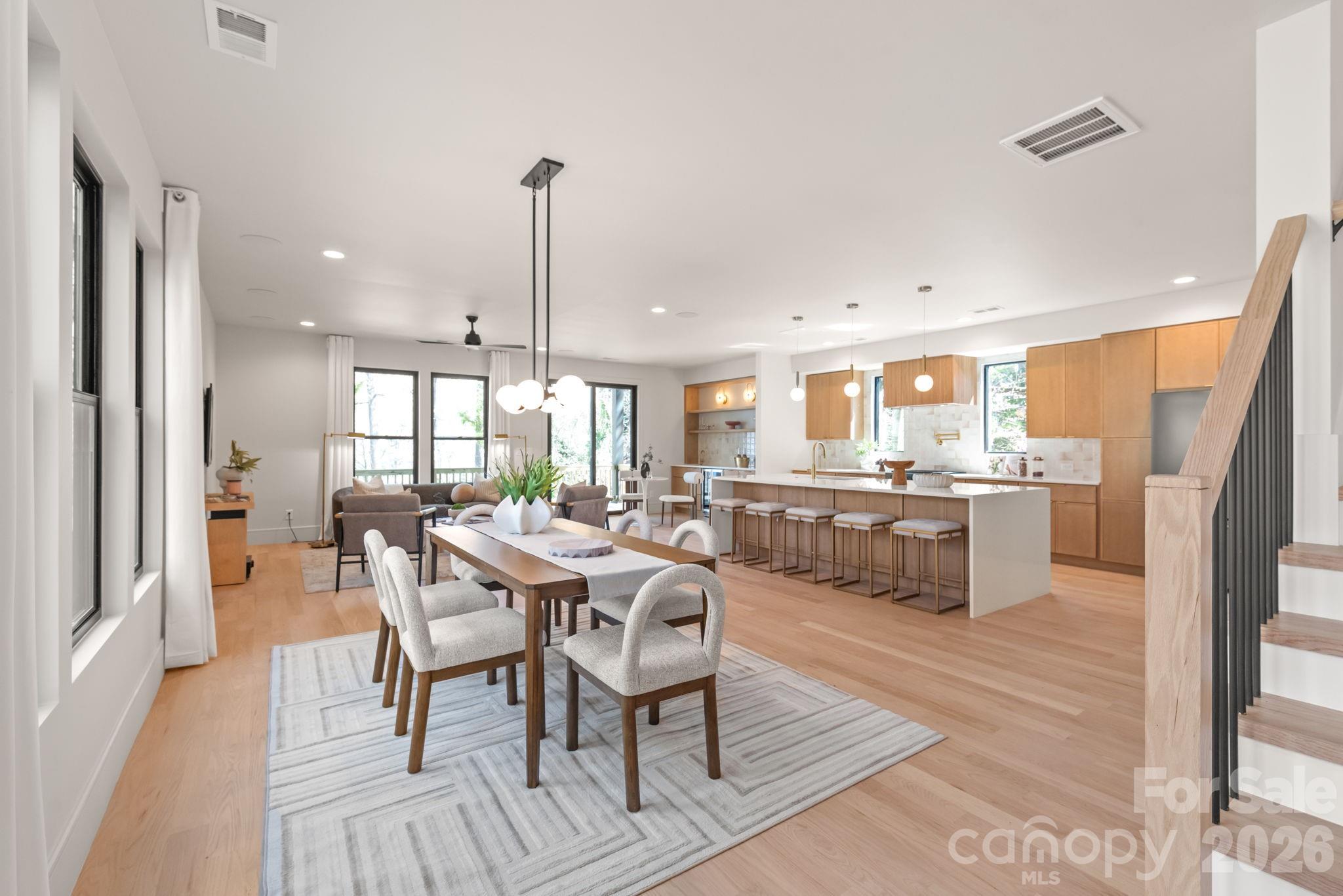 1814 Logie Avenue Property Photo 4