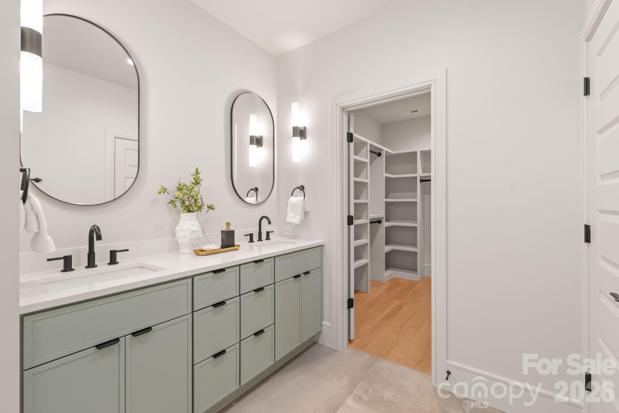 1814 Logie Avenue Property Photo 28