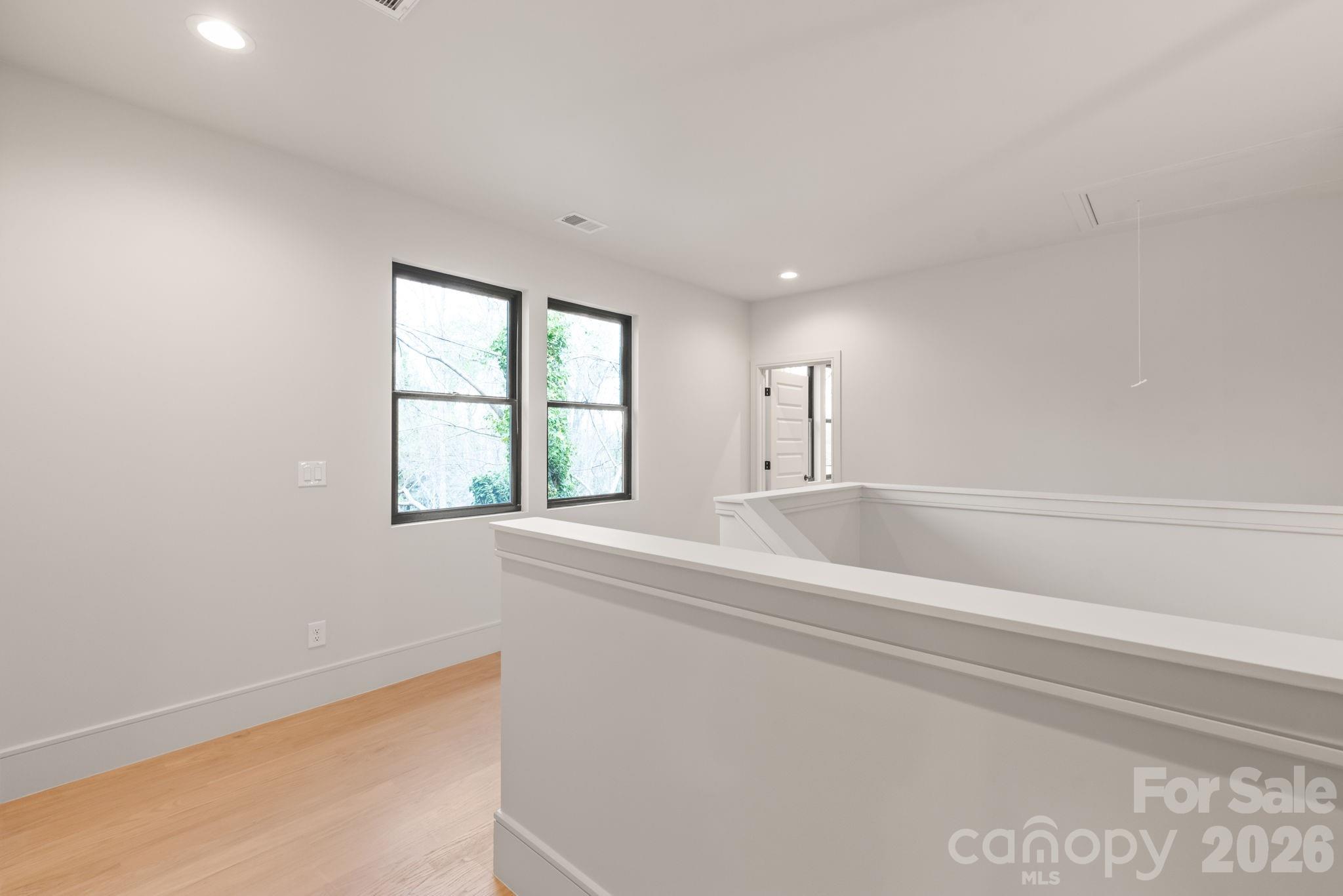 1814 Logie Avenue Property Photo 30
