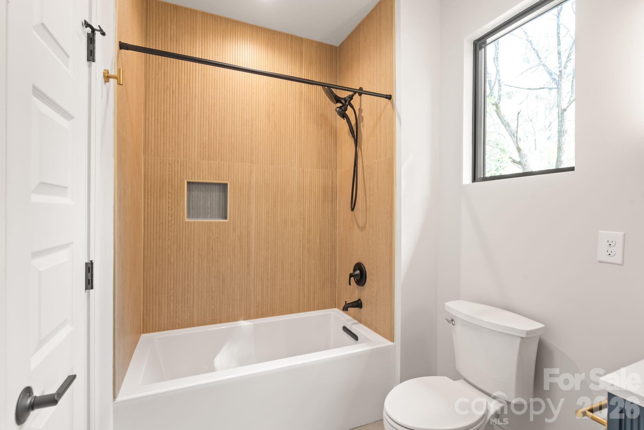 1814 Logie Avenue Property Photo 34