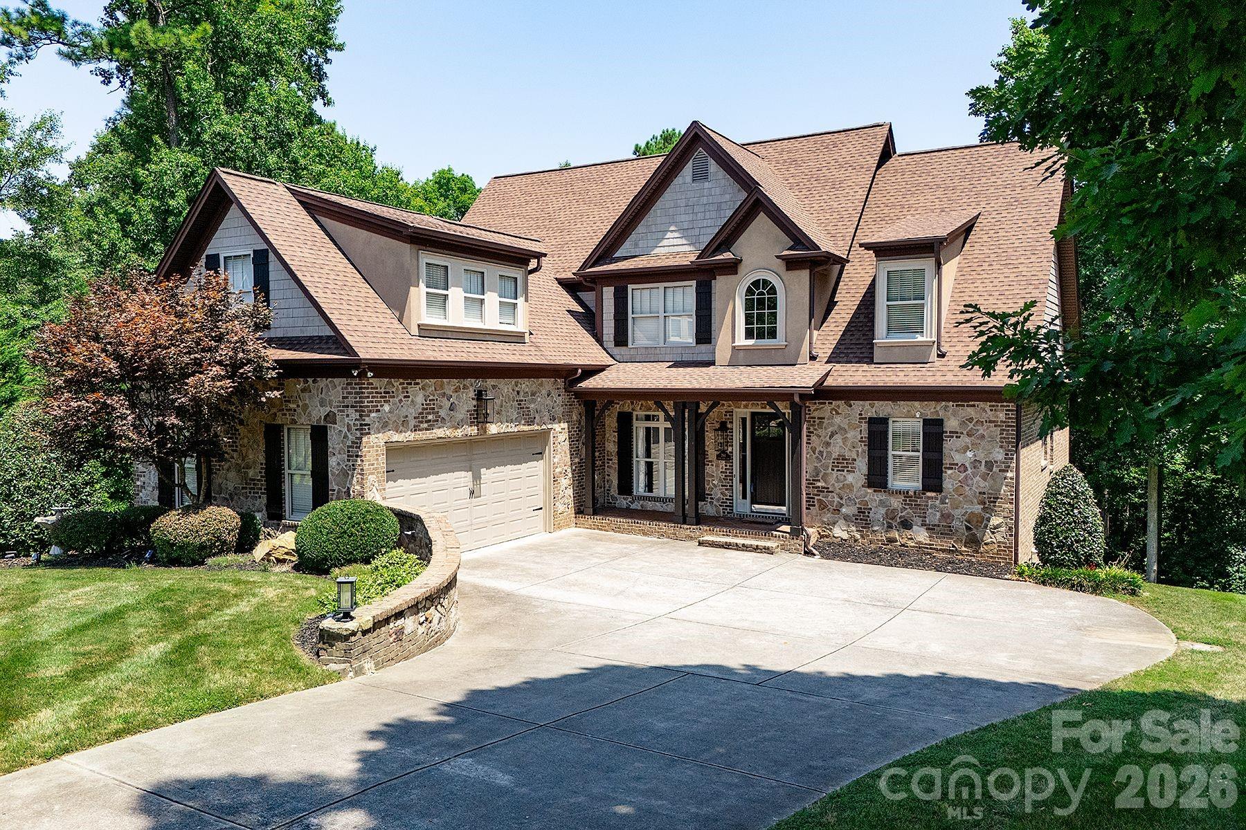 394 Stone Cliff Lane Property Photo 1