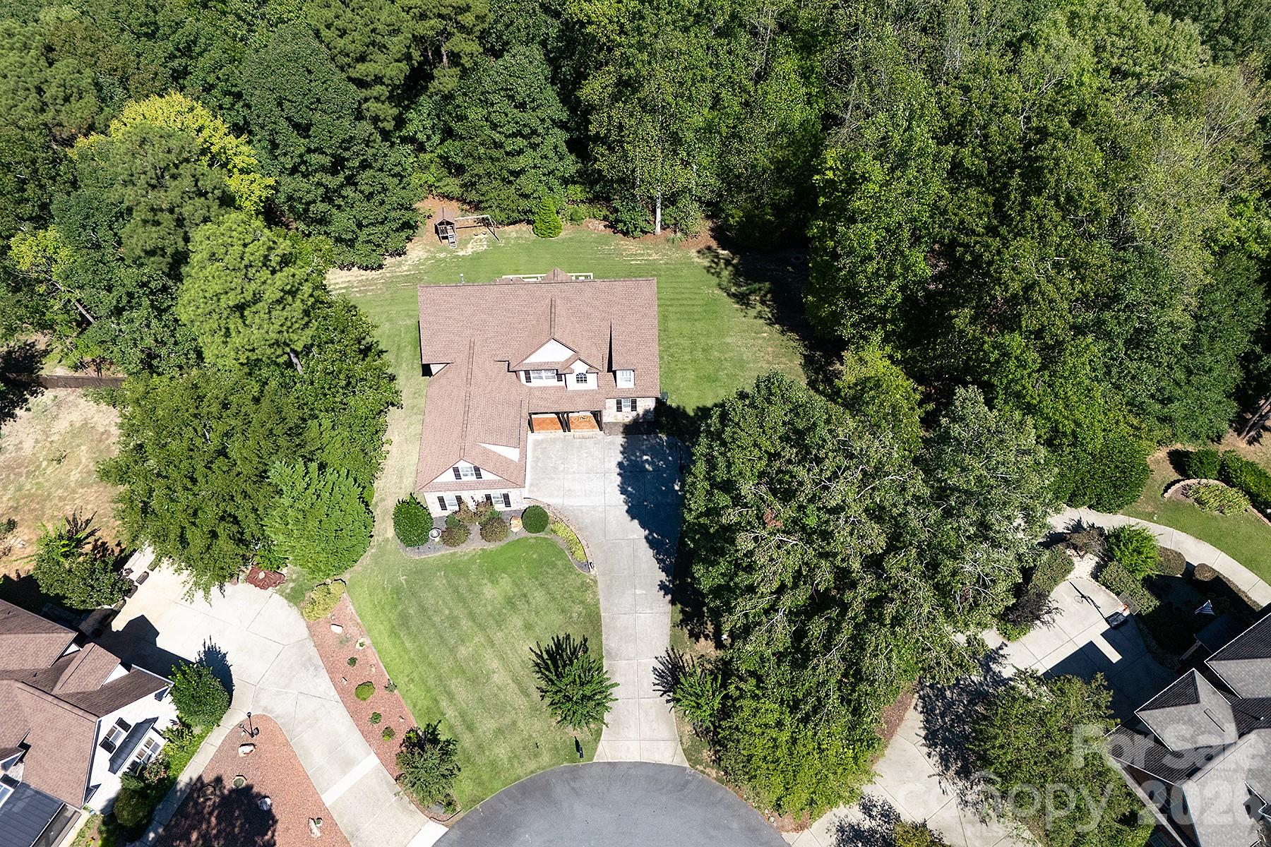 394 Stone Cliff Lane Property Photo 5