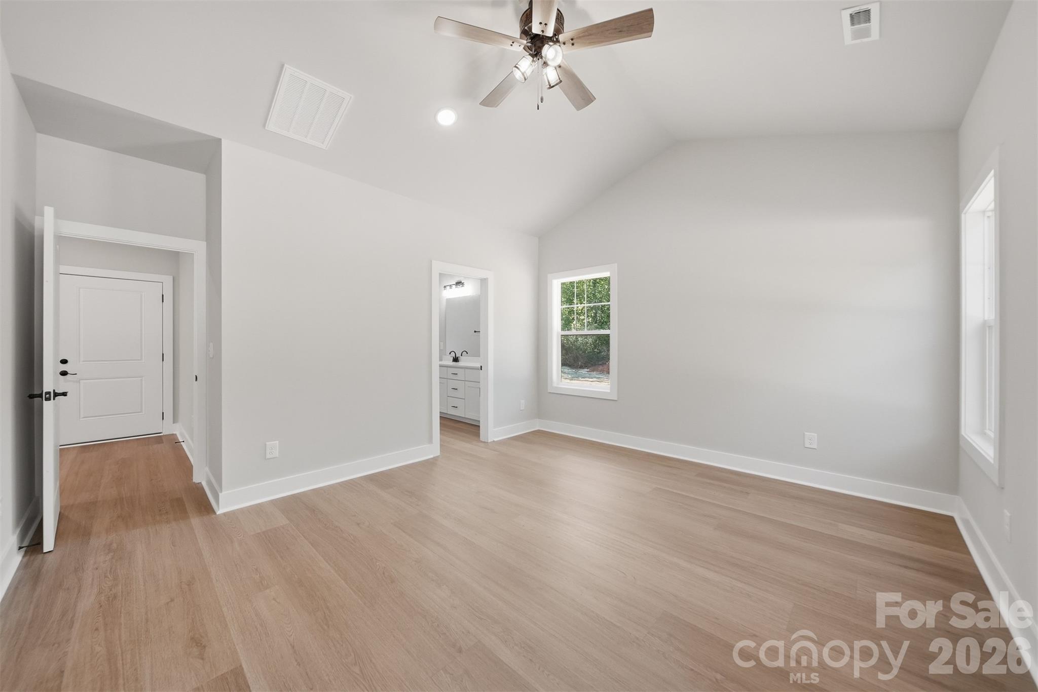 2434 Kimberly Avenue Property Photo 16