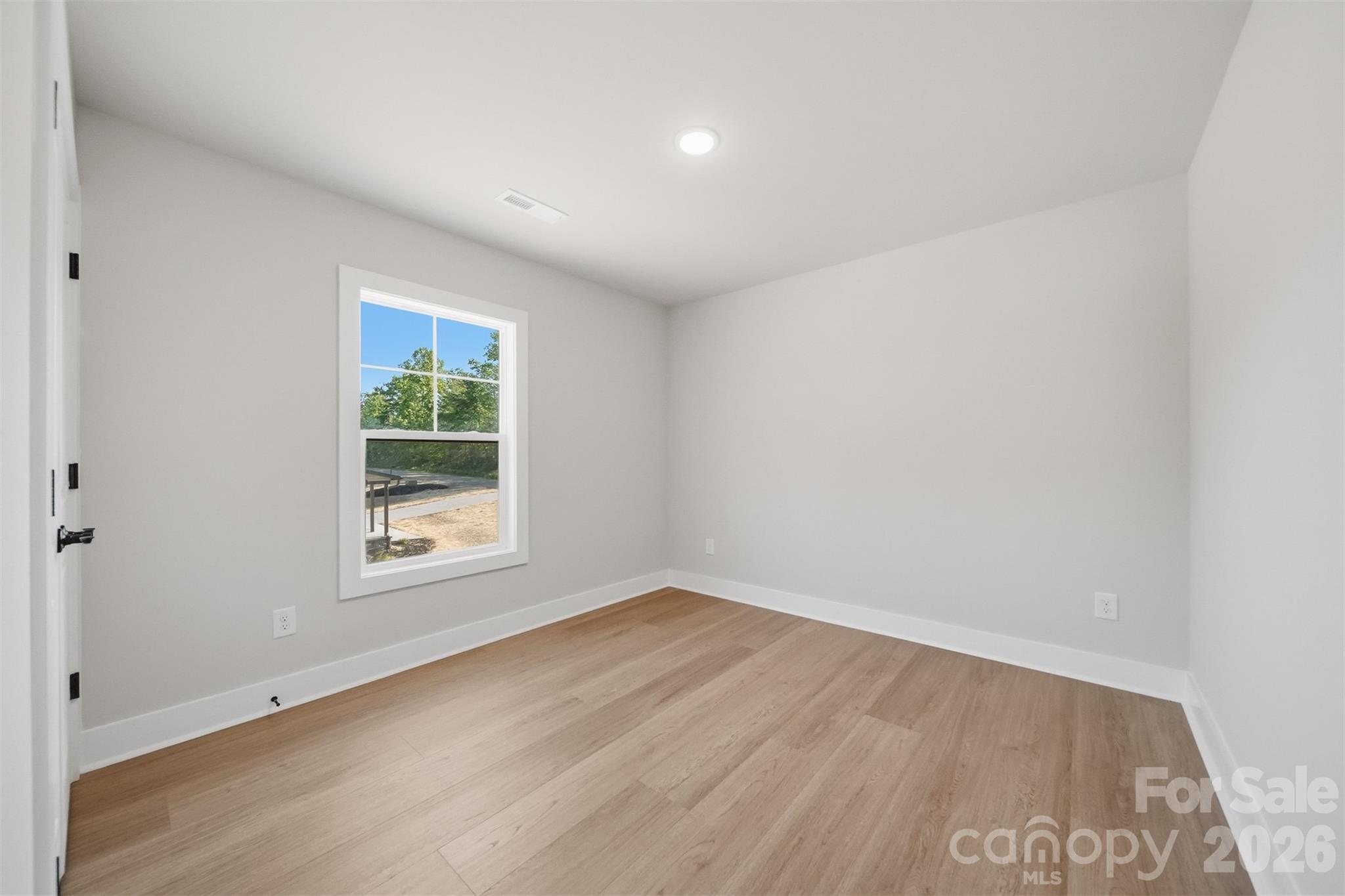2434 Kimberly Avenue Property Photo 24