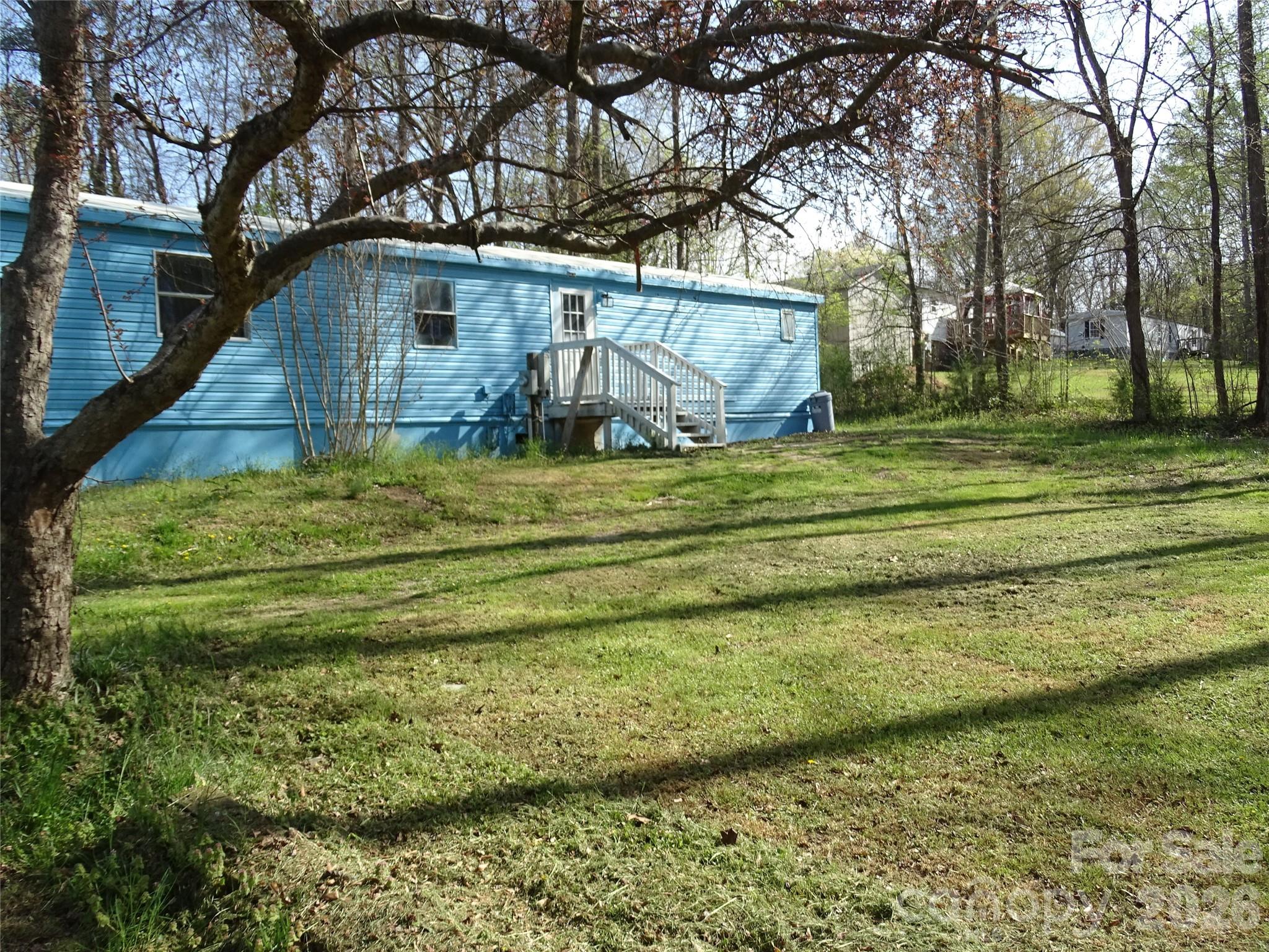 453 Riverview Lane Property Photo 2