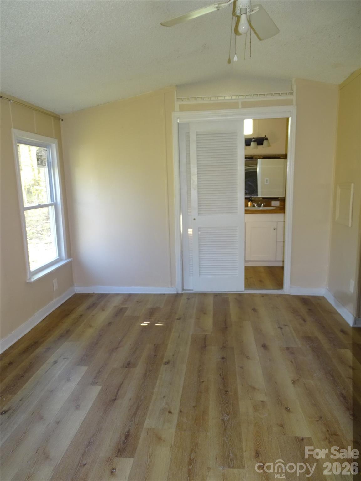 453 Riverview Lane Property Photo 12