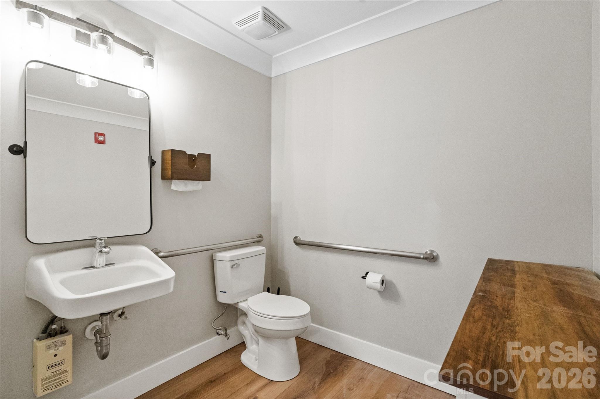 2060 Ayrsley Town Boulevard Property Photo 14