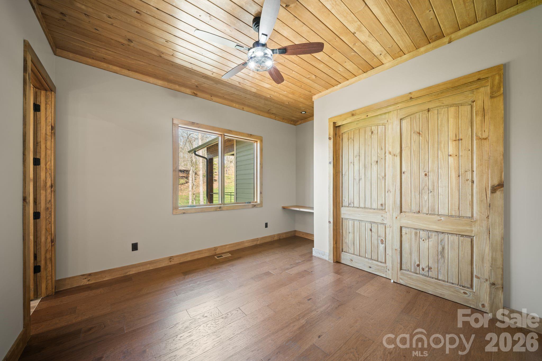 296 Austin Mountain Drive Property Photo 18